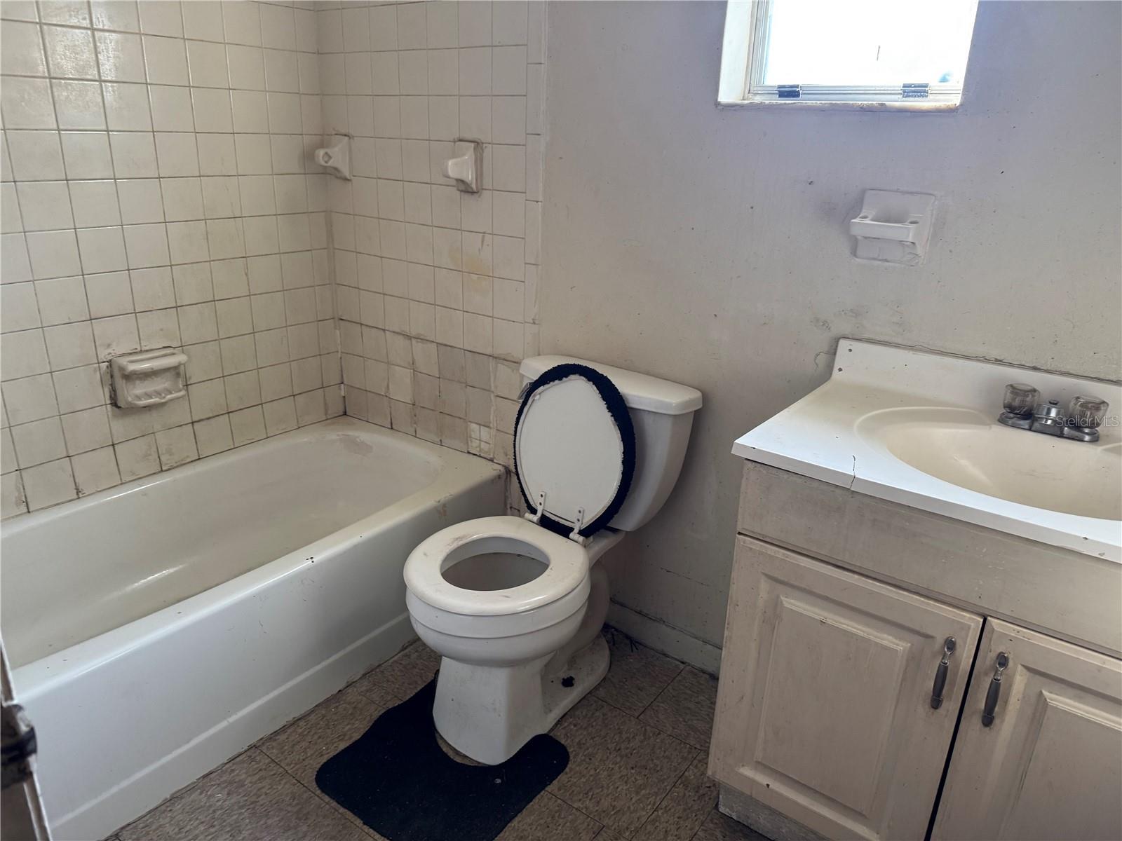 Image 9 of 17 For 1049 Plateau Avenue