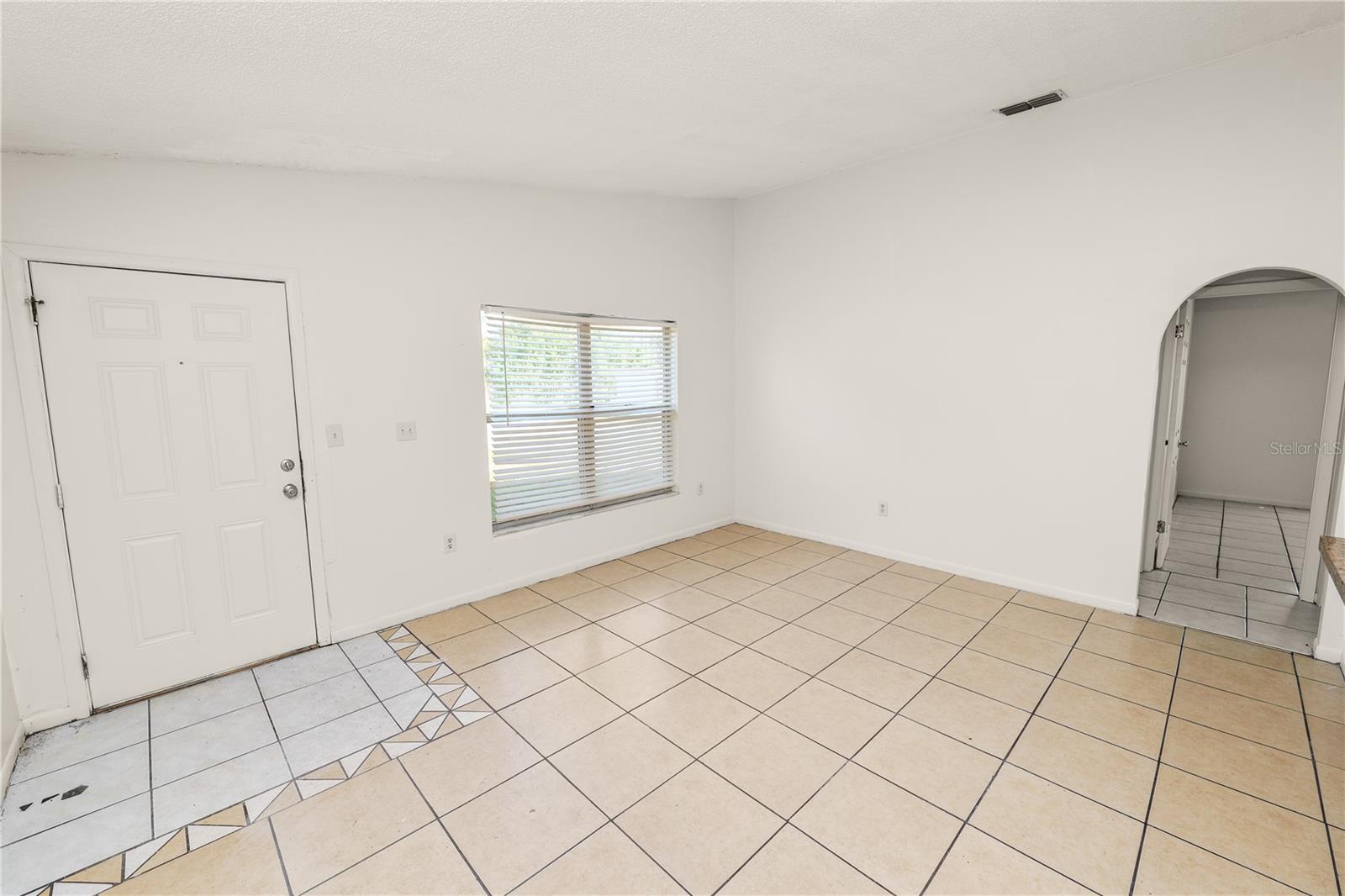 Image 27 of 51 For 415 Polk Avenue A-b