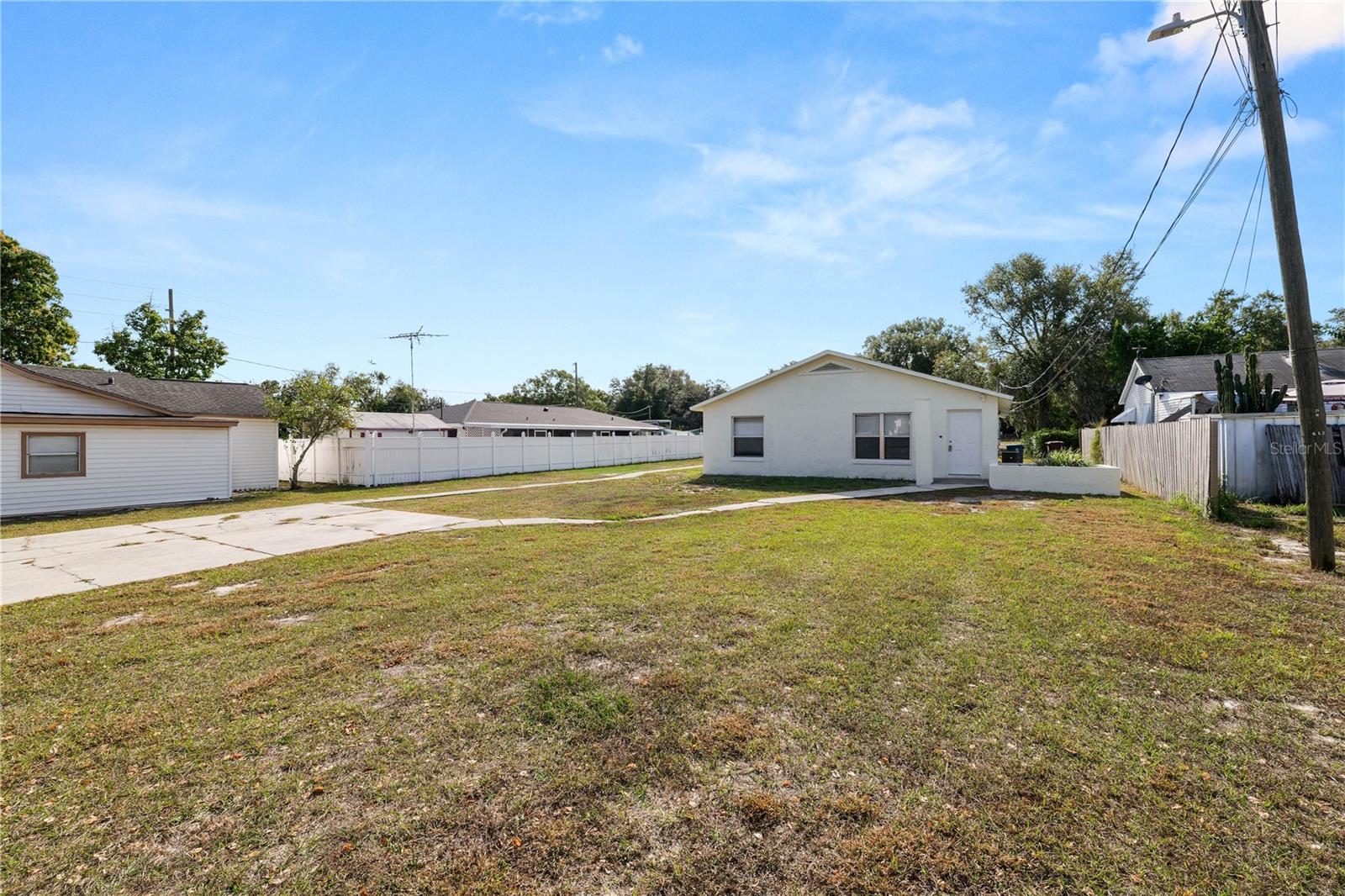 Image 35 of 51 For 415 Polk Avenue A-b