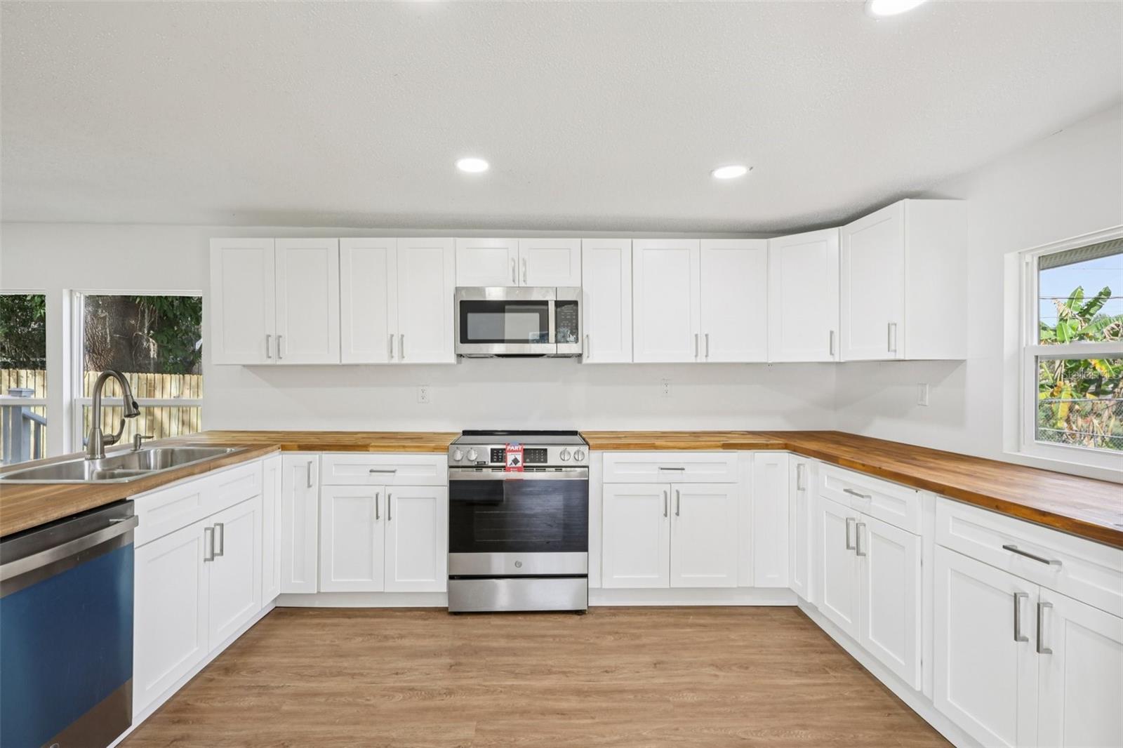 Image 13 of 34 For 1427 Combee Lane