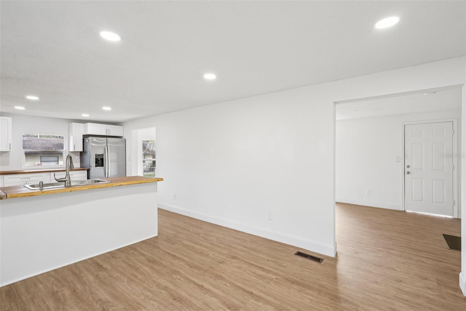 Image 16 of 34 For 1427 Combee Lane