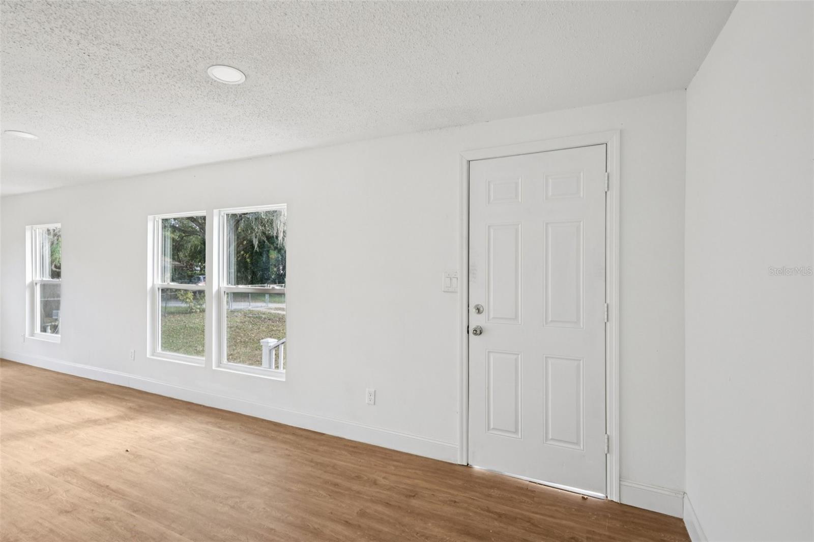 Image 6 of 34 For 1427 Combee Lane