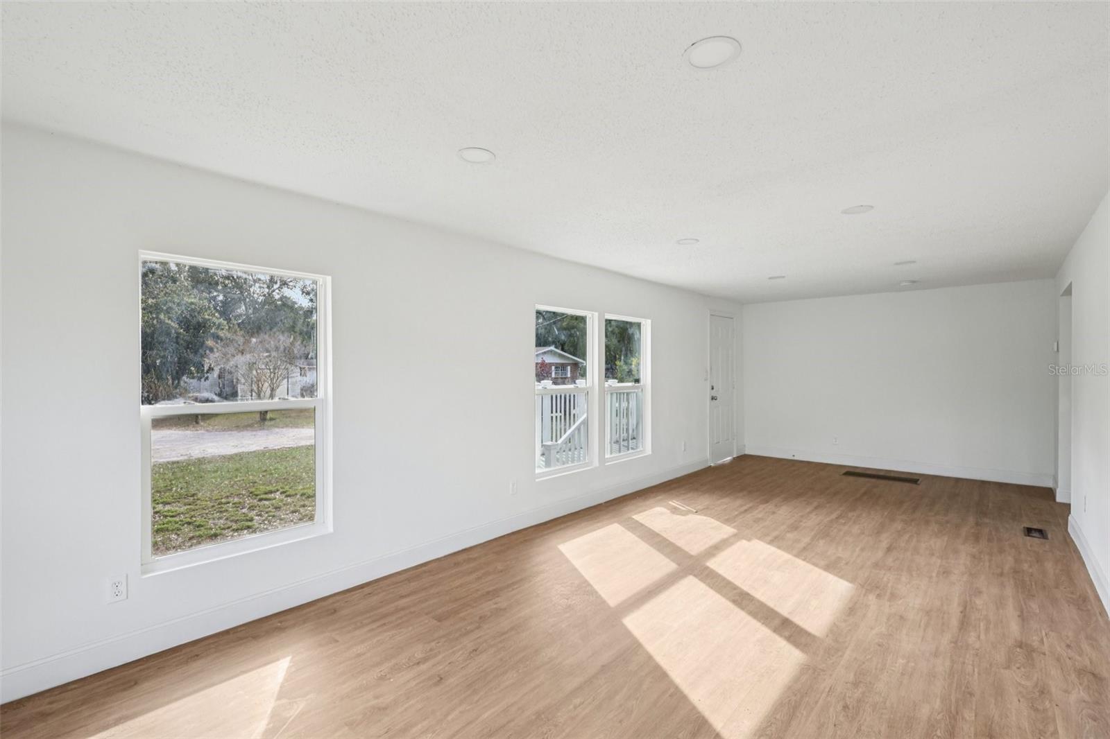 Image 9 of 34 For 1427 Combee Lane