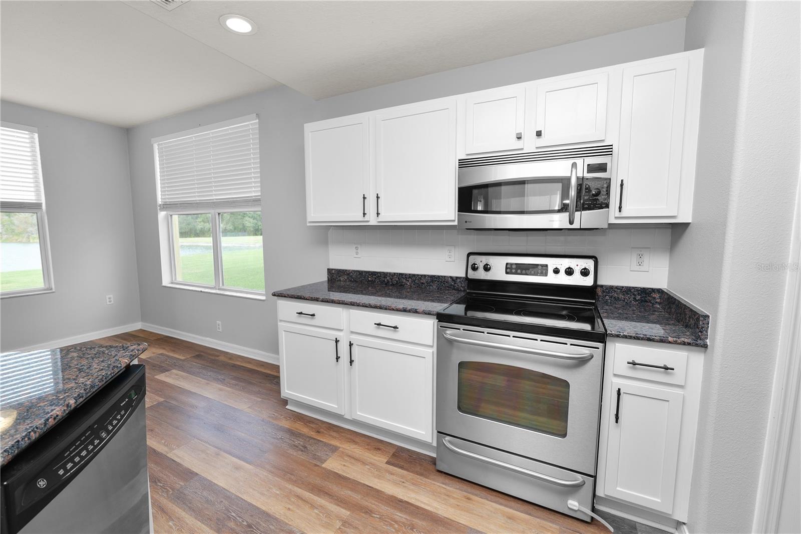 Image 16 of 79 For 3901 Serenade Lane 1