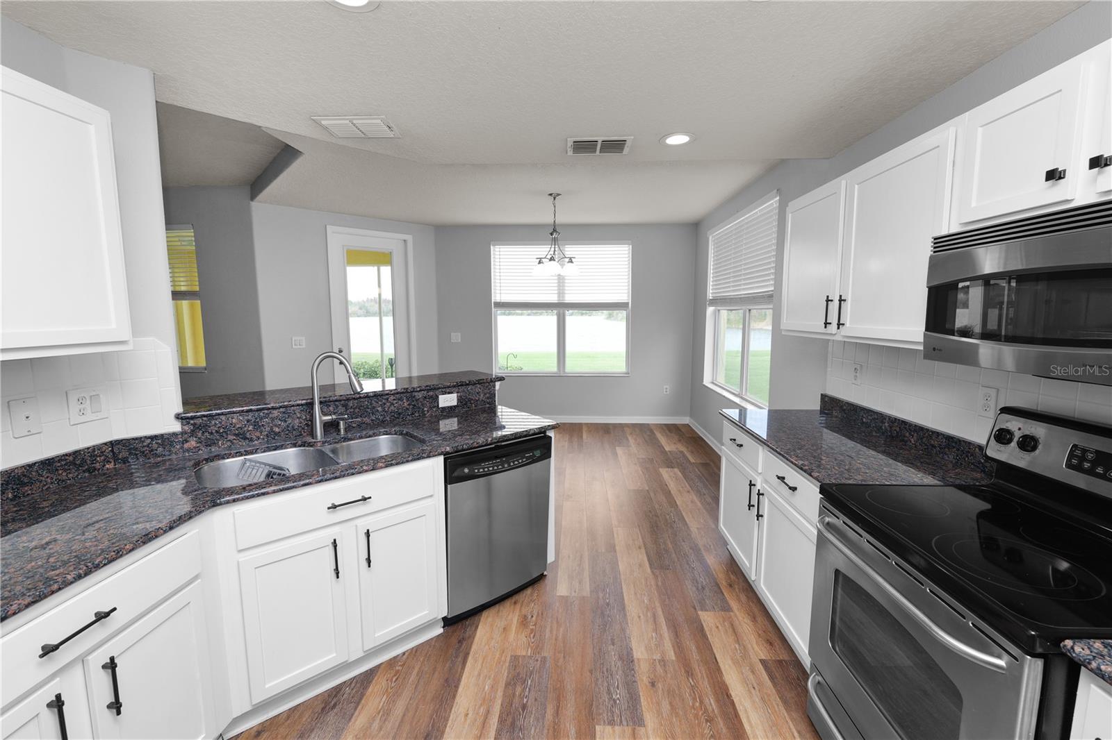 Image 17 of 79 For 3901 Serenade Lane 1