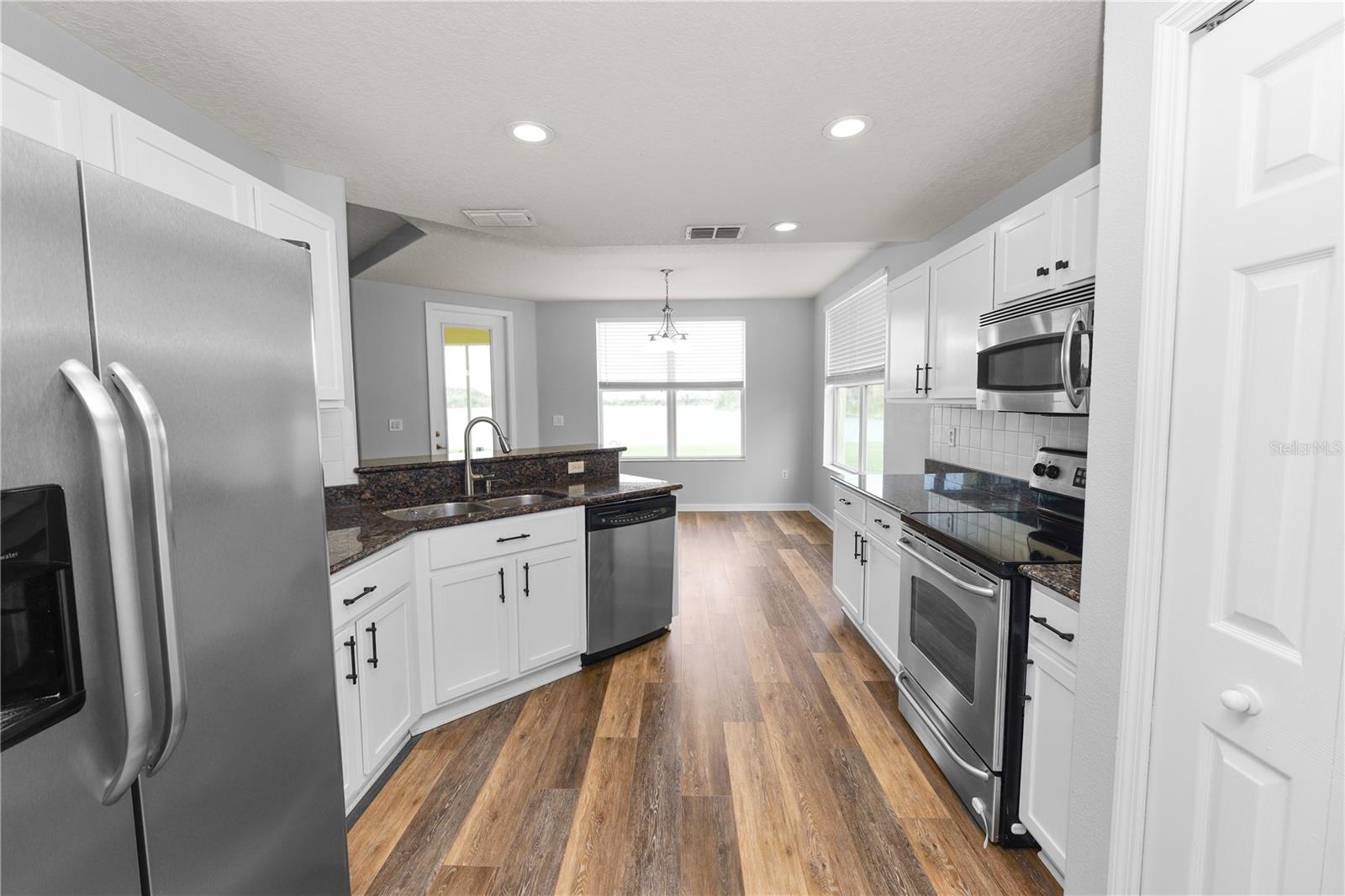 Image 18 of 79 For 3901 Serenade Lane 1