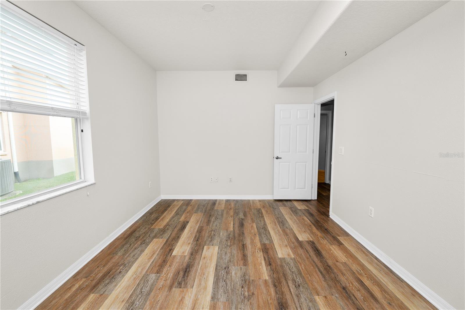 Image 19 of 79 For 3901 Serenade Lane 1