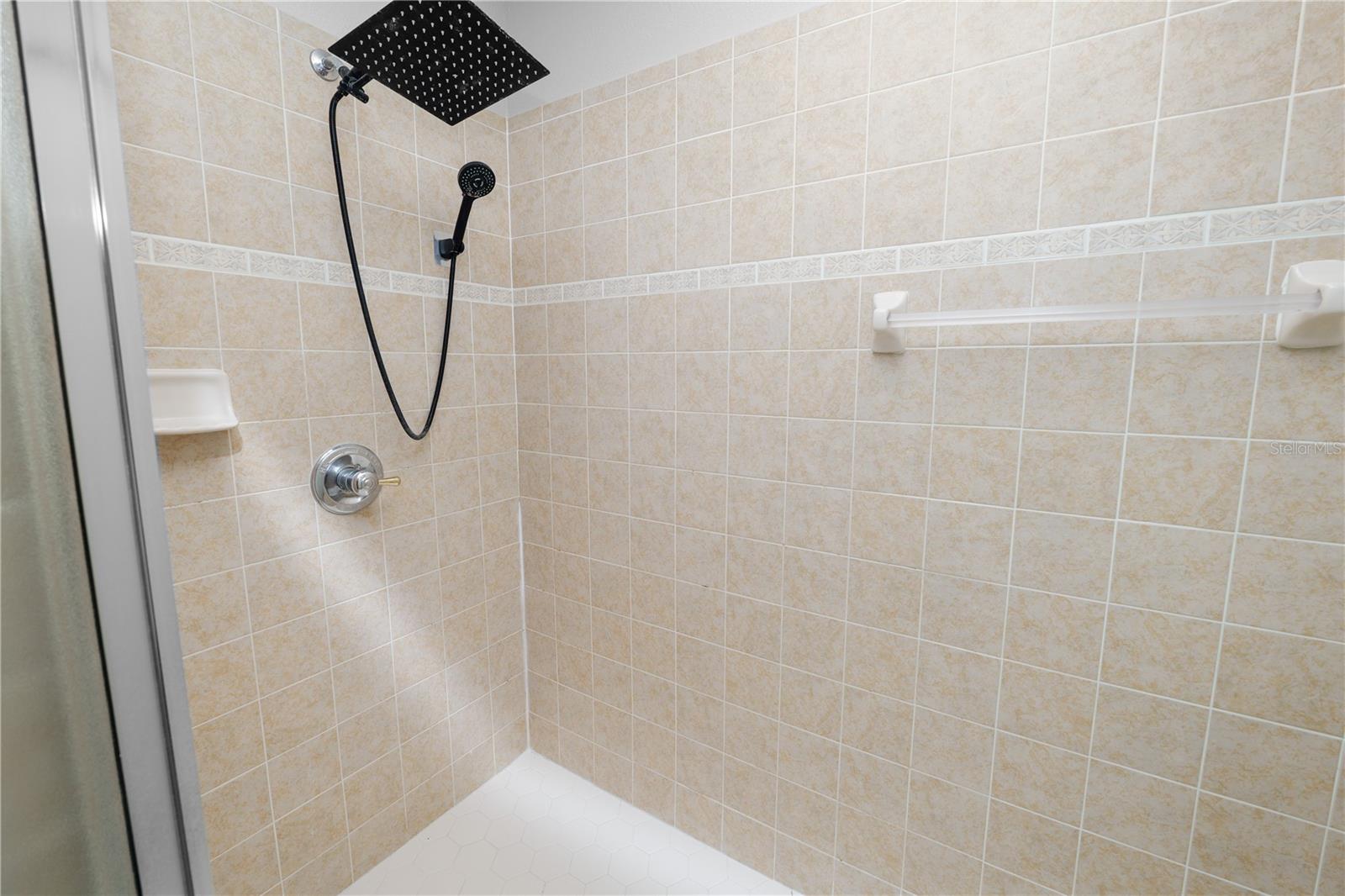 Image 30 of 79 For 3901 Serenade Lane 1