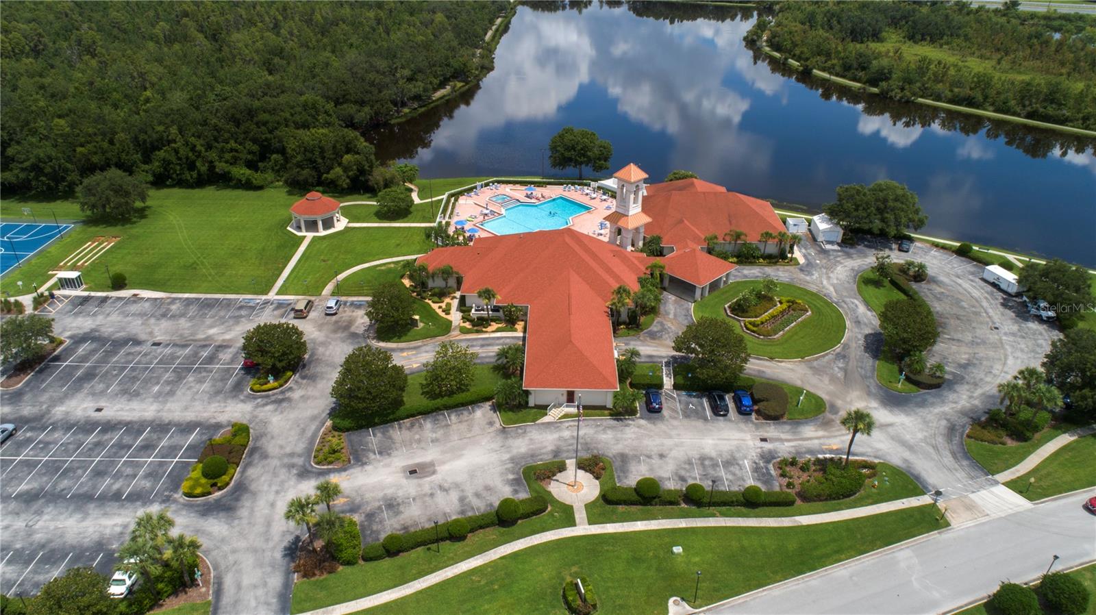 Image 49 of 79 For 3901 Serenade Lane 1