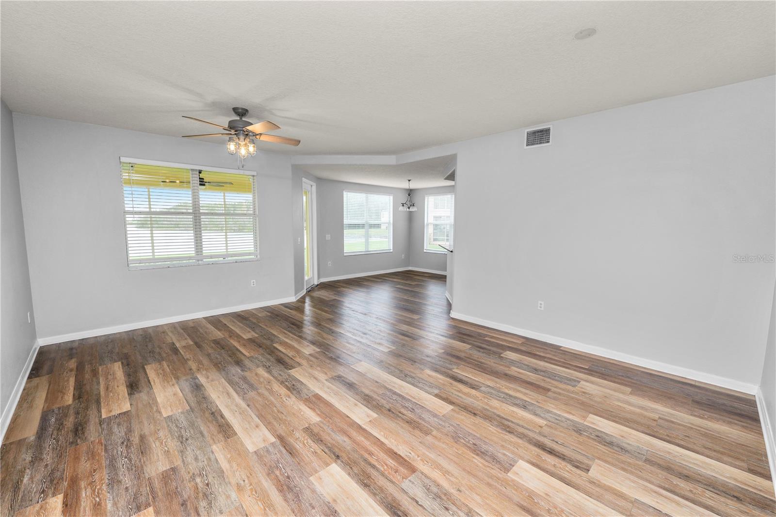 Image 7 of 79 For 3901 Serenade Lane 1