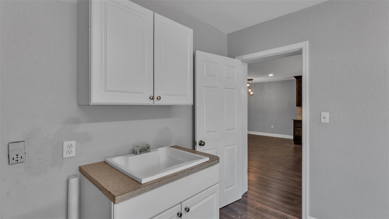 Image 17 of 54 For 508 Saint Cloud Avenue