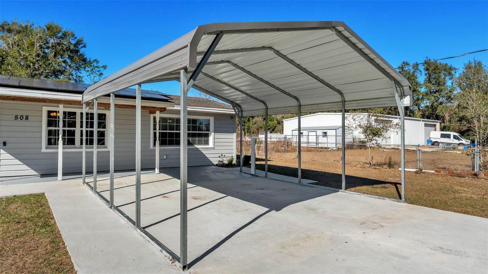 Image 4 of 54 For 508 Saint Cloud Avenue