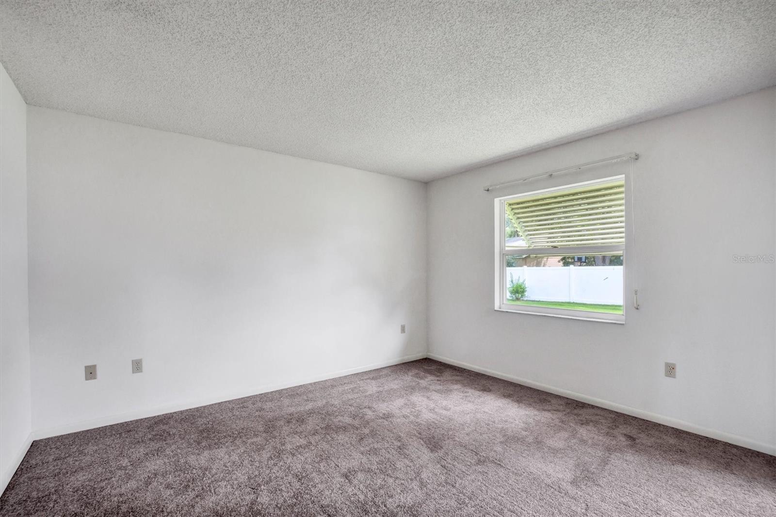 Image 11 of 28 For 4938 Colonnades Circle E