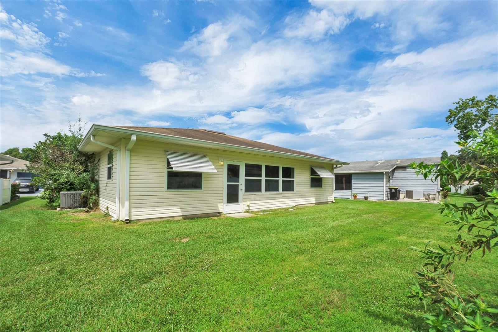 Image 25 of 28 For 4938 Colonnades Circle E