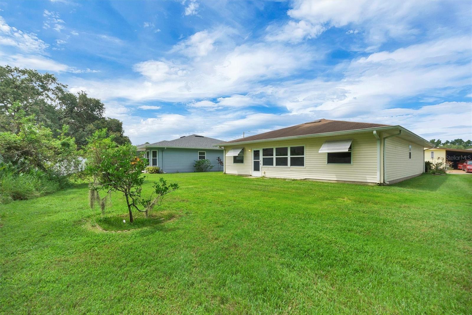 Image 27 of 28 For 4938 Colonnades Circle E