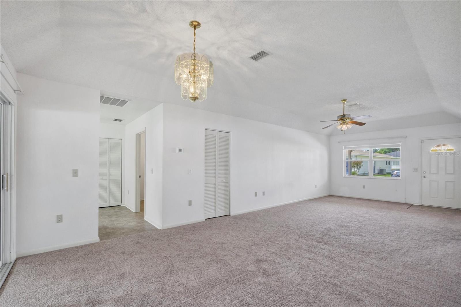 Image 6 of 28 For 4938 Colonnades Circle E