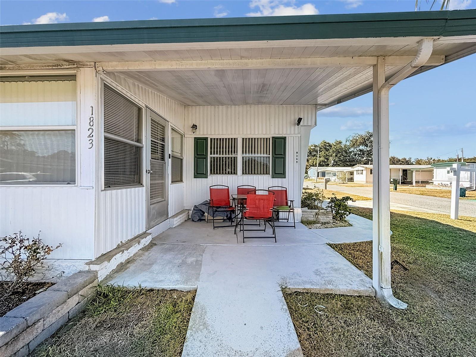 Image 2 of 42 For 1823 Blue Lake Drive