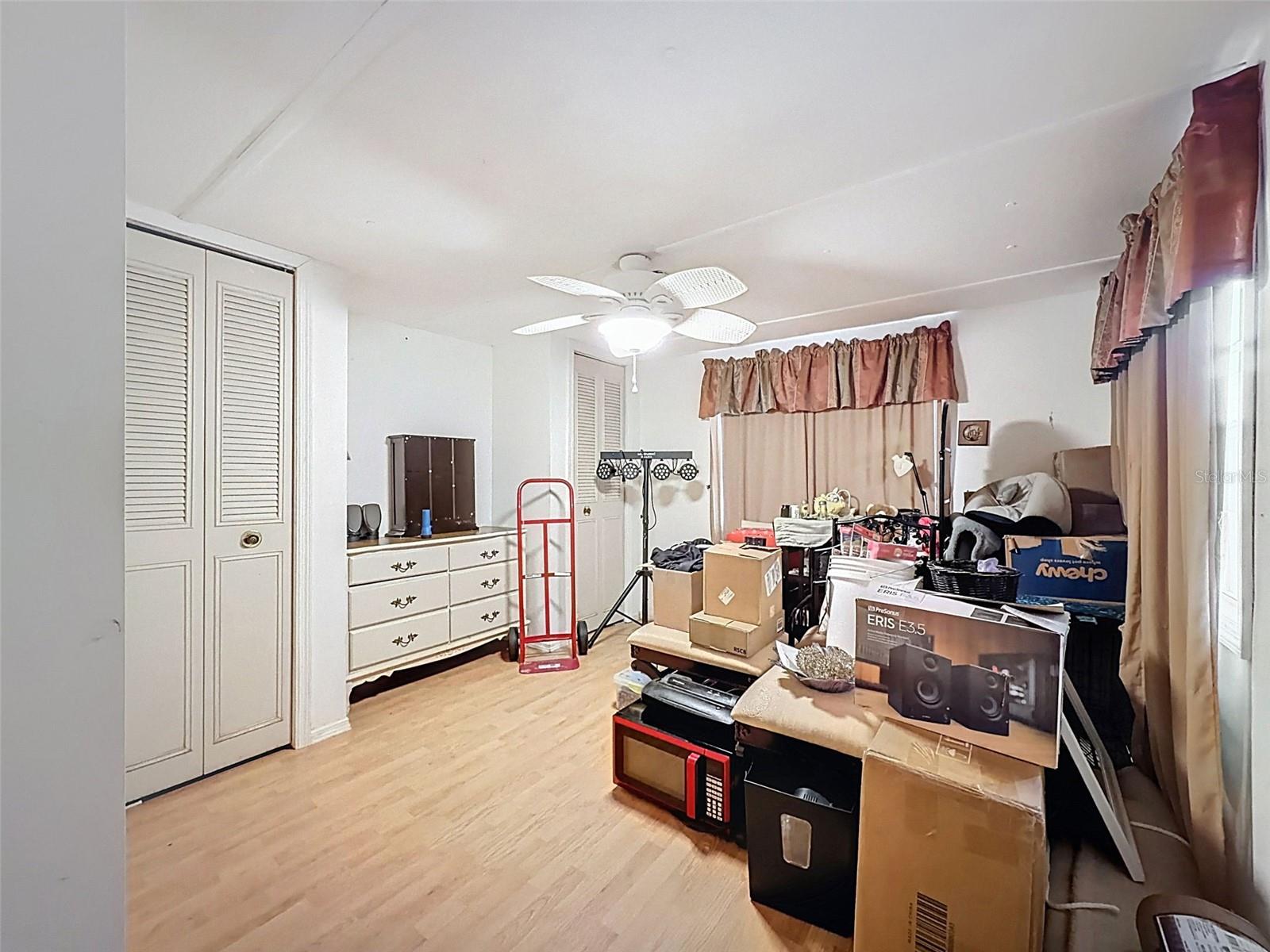 Image 24 of 42 For 1823 Blue Lake Drive