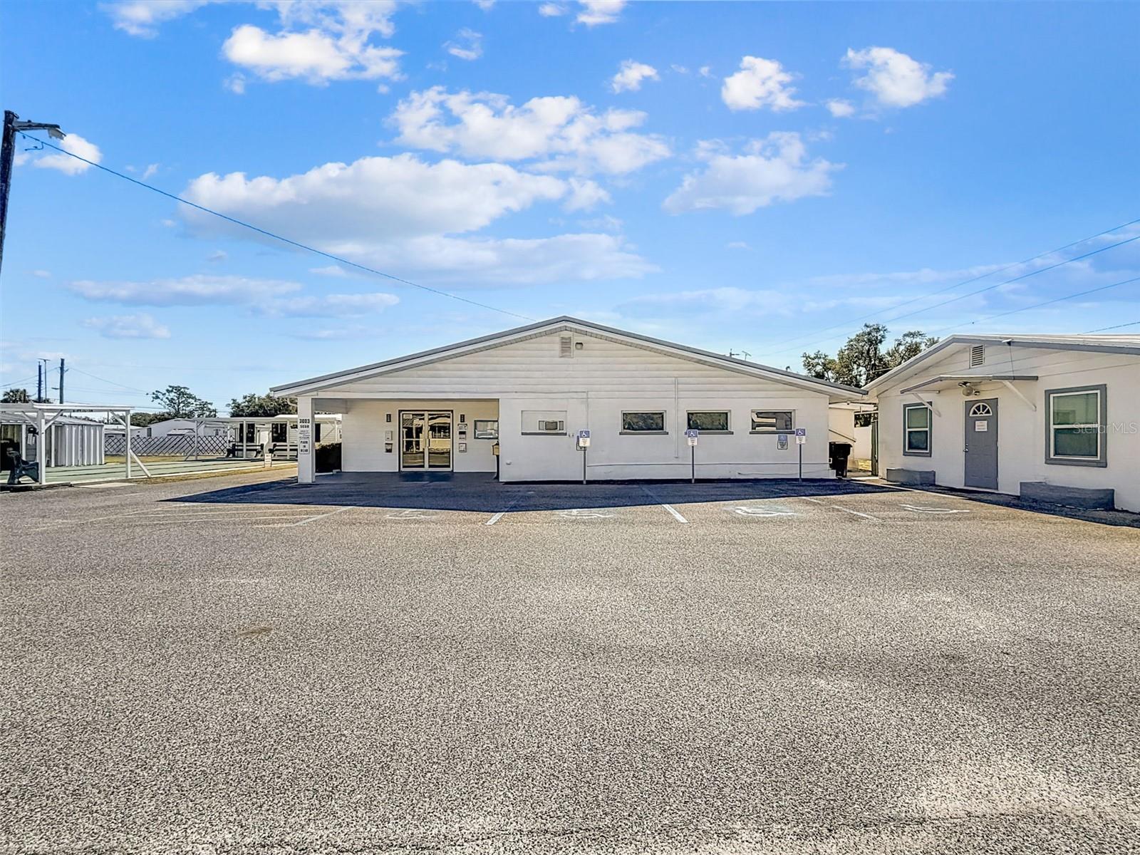 Image 25 of 42 For 1823 Blue Lake Drive