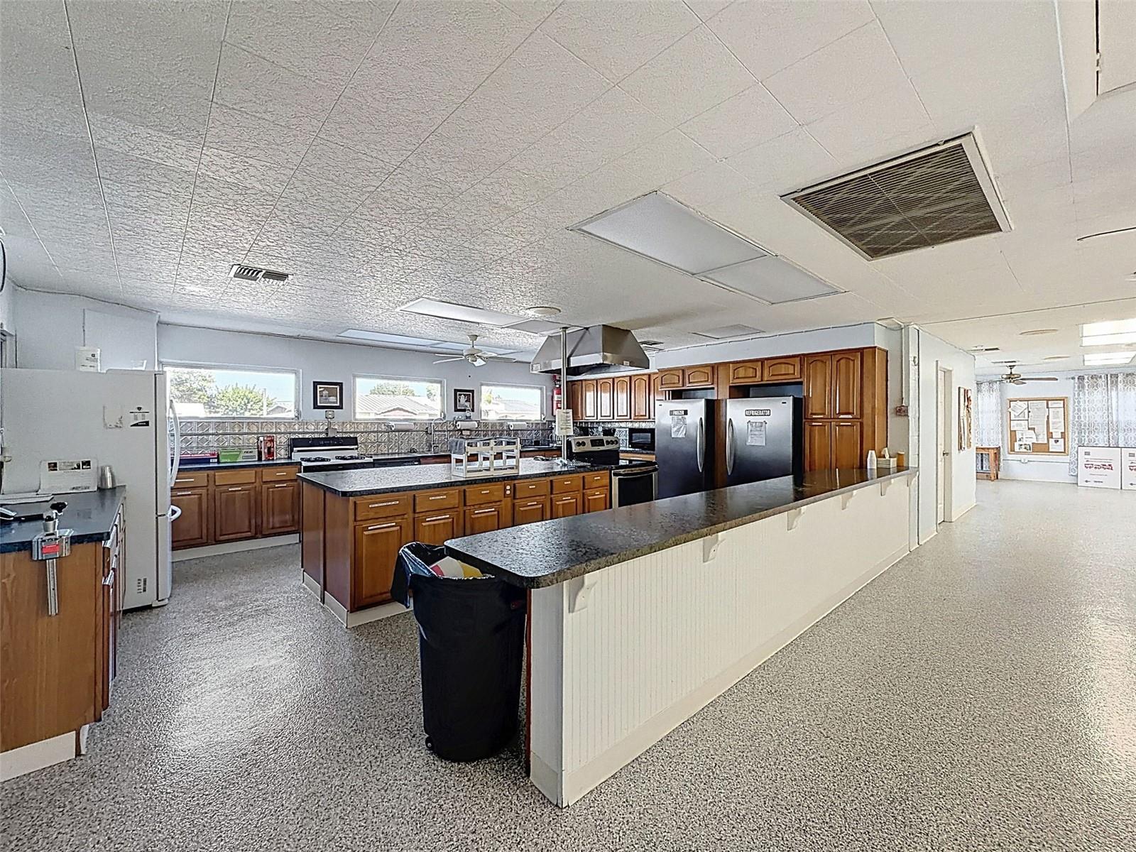 Image 28 of 42 For 1823 Blue Lake Drive