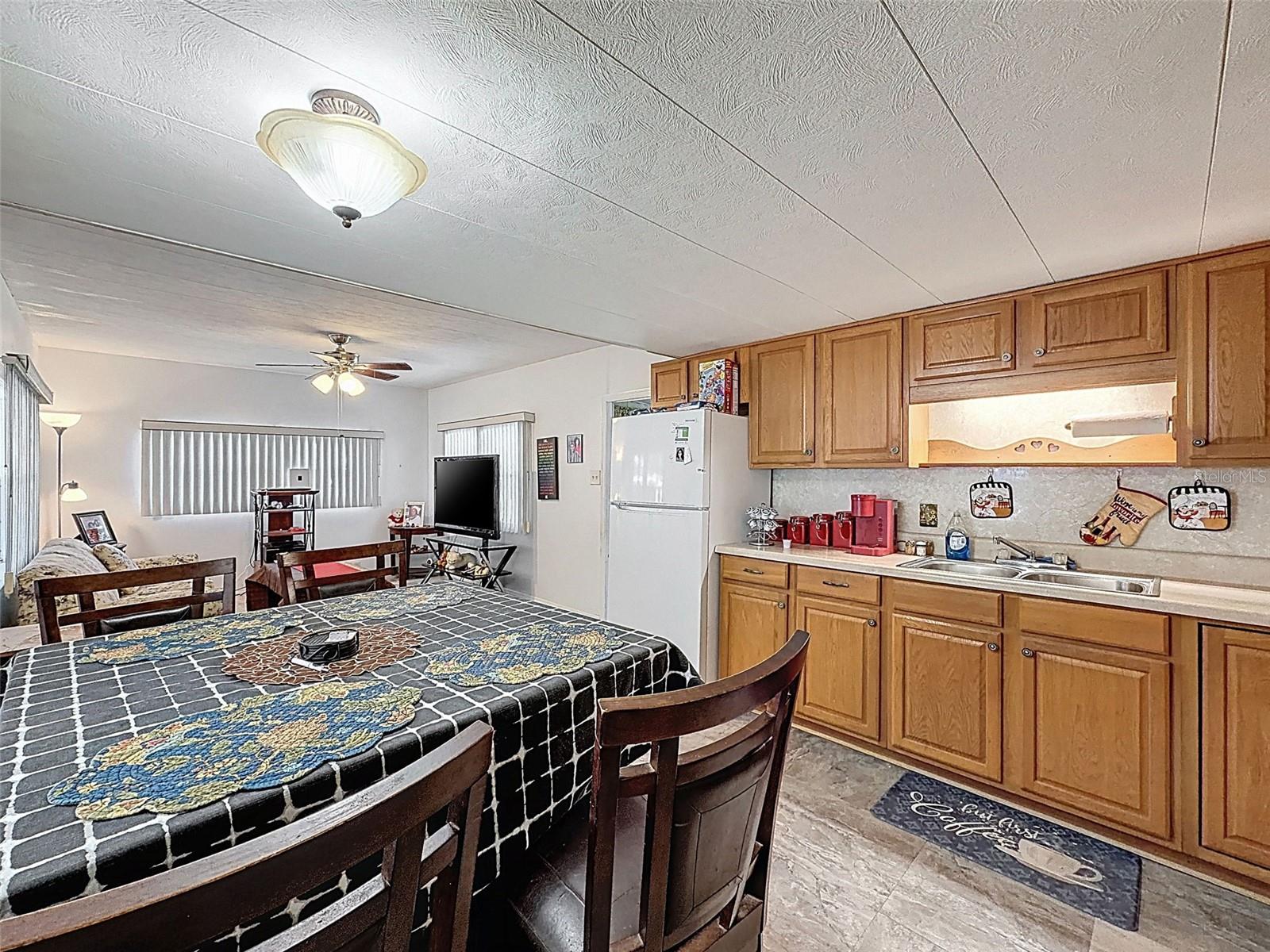 Image 9 of 42 For 1823 Blue Lake Drive