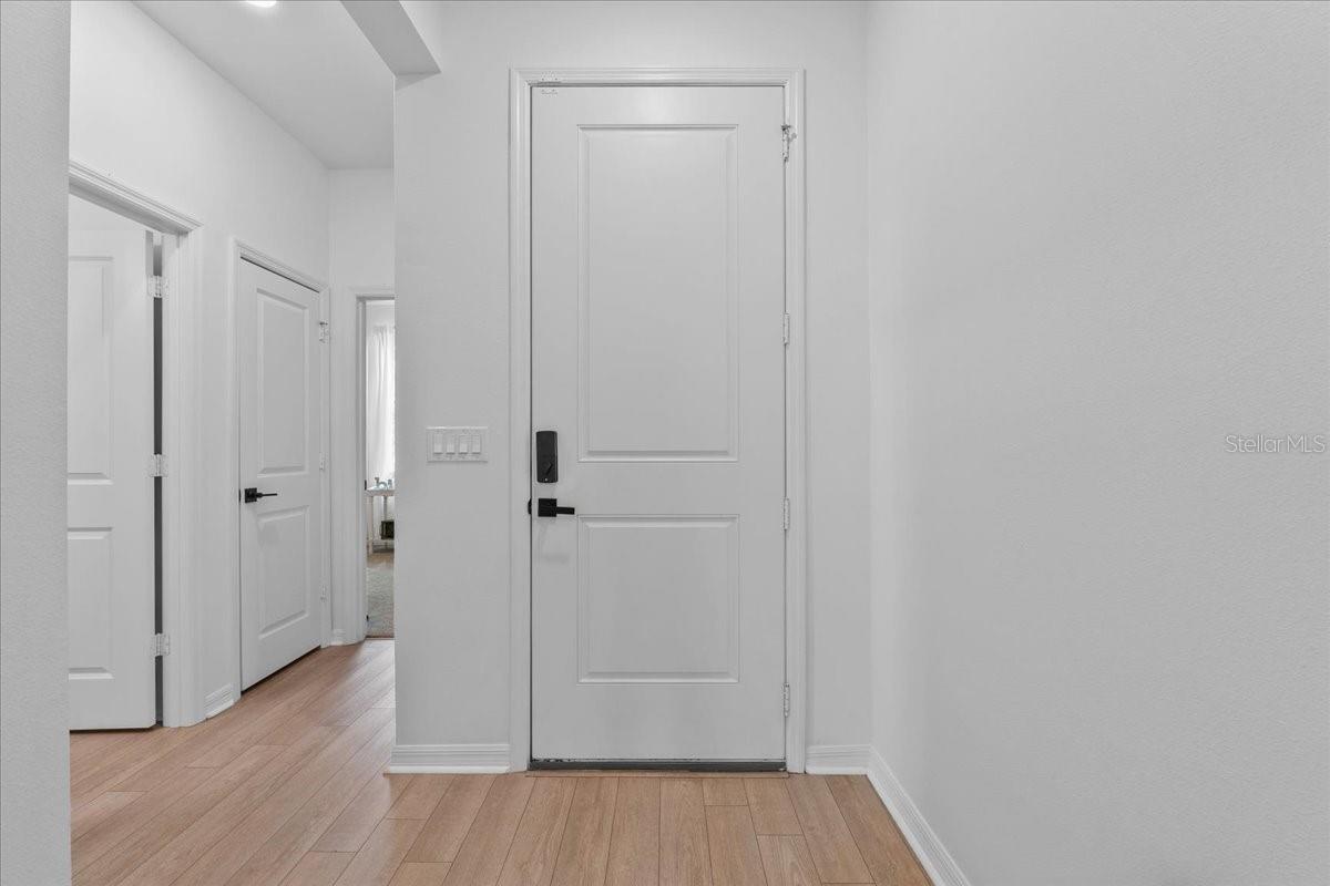 Image 26 of 38 For 546 Scott Lake Creek Lane