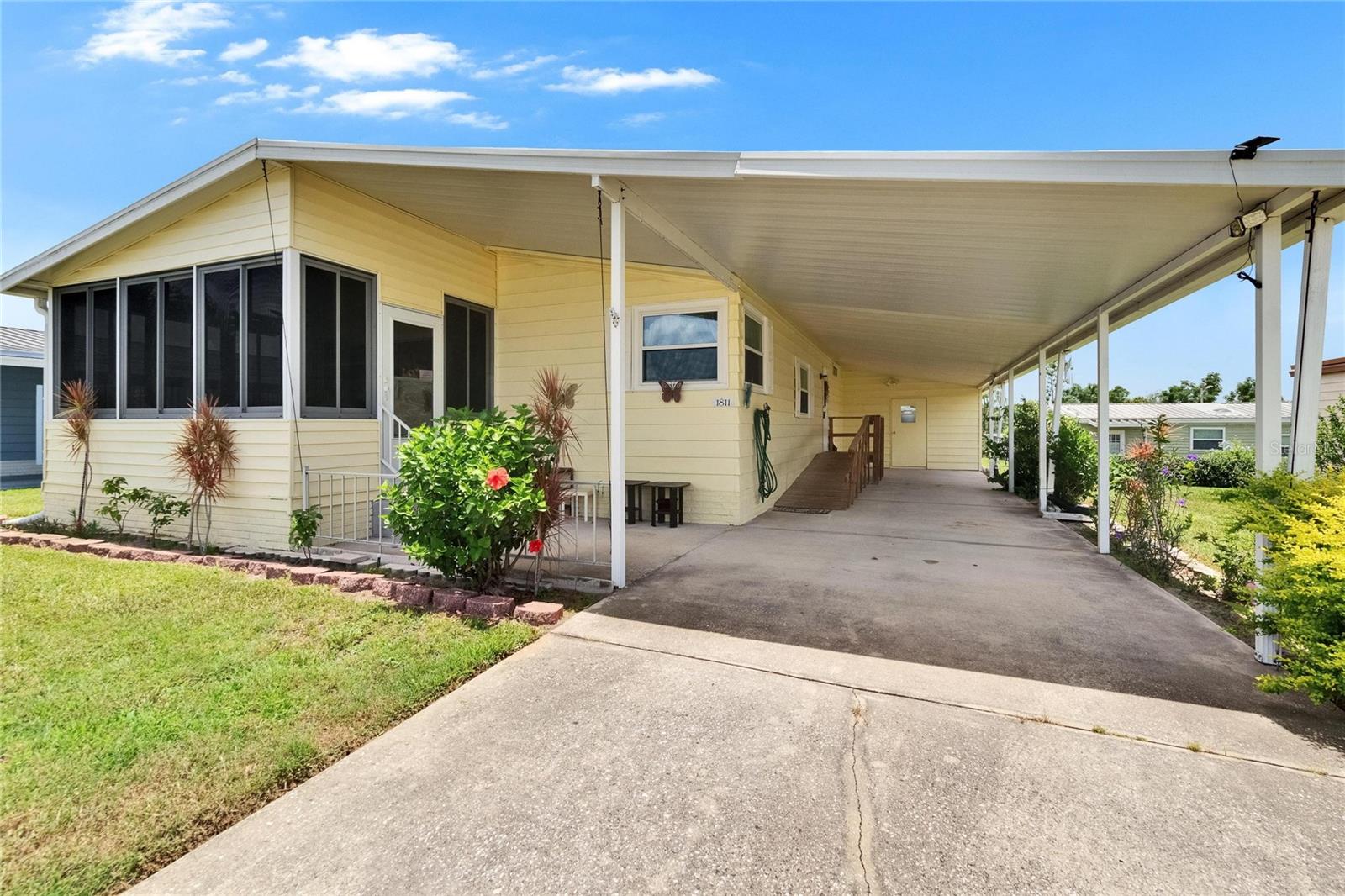 Image 2 of 53 For 1811 Sherwood Hill Dr