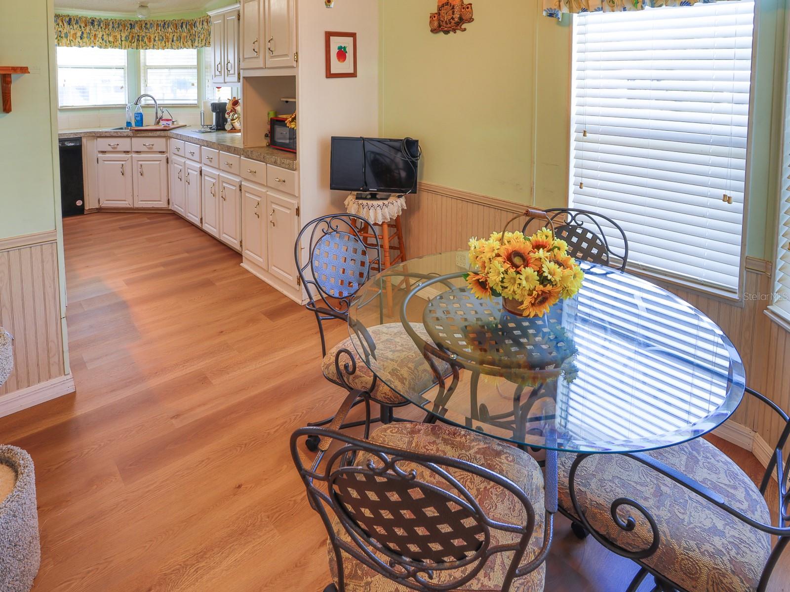 Image 11 of 39 For 6092 Southern Oaks Drive Se