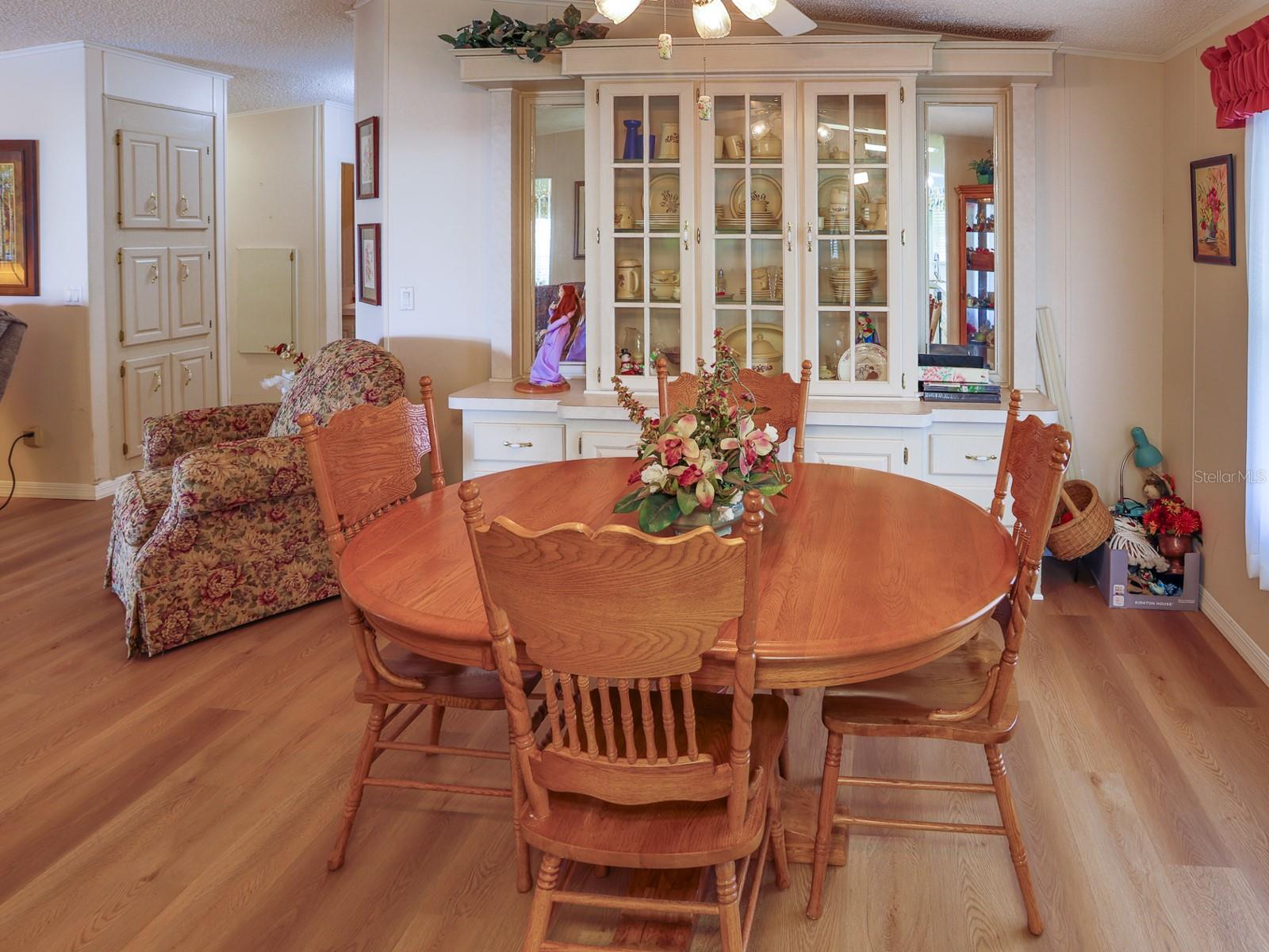 Image 16 of 39 For 6092 Southern Oaks Drive Se