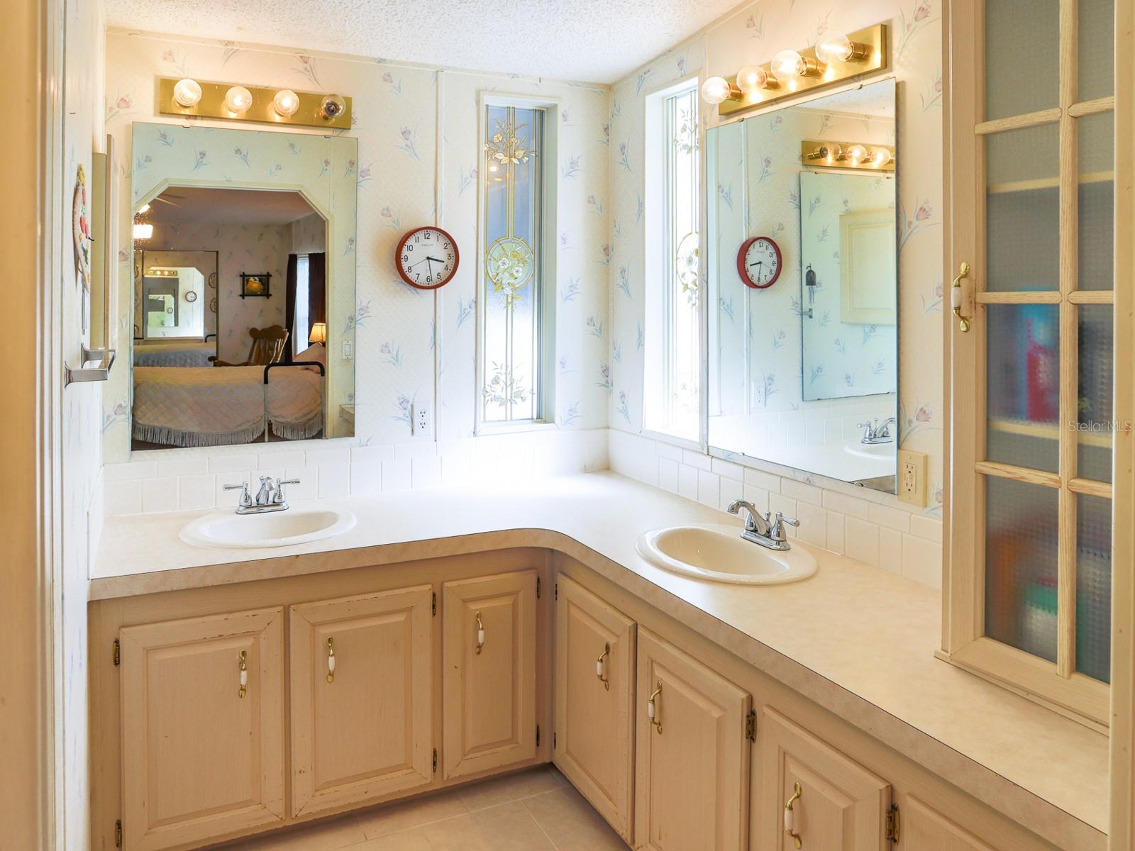 Image 25 of 39 For 6092 Southern Oaks Drive Se