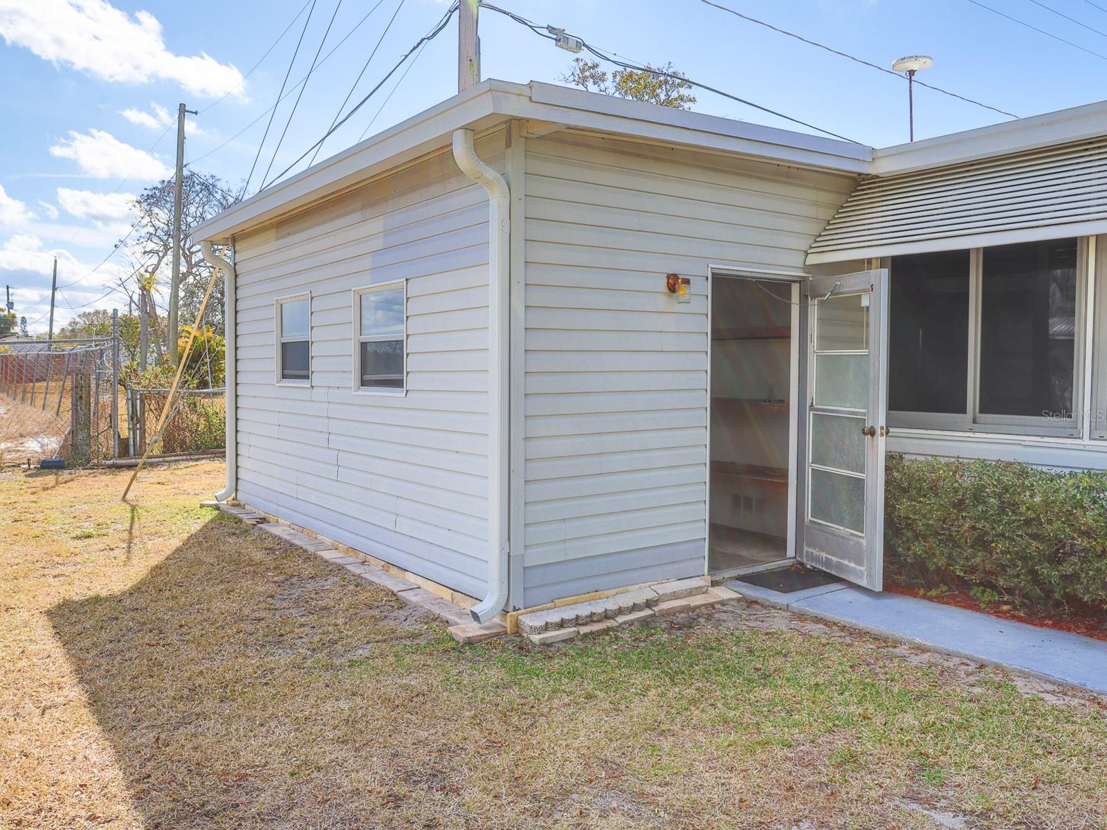 Image 7 of 39 For 6092 Southern Oaks Drive Se