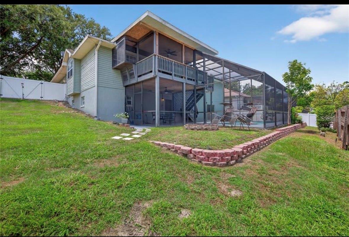 Image 11 of 12 For 1922 Matthew Court