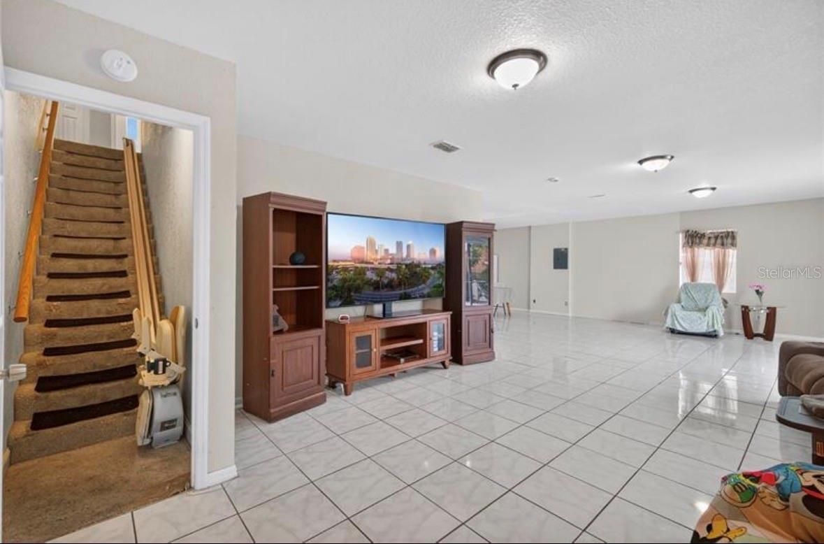 Image 7 of 12 For 1922 Matthew Court