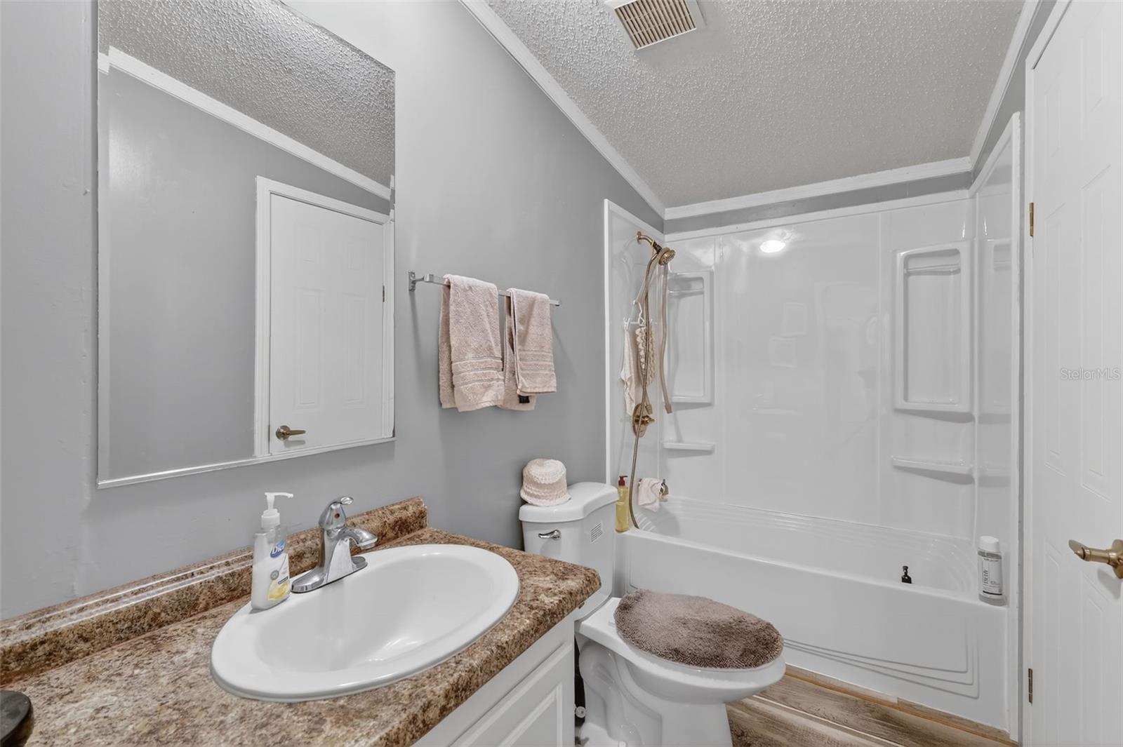 Image 27 of 35 For 16433 24th Place