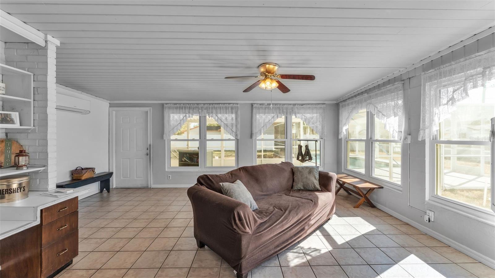 Image 16 of 48 For 310 17th Street Ne