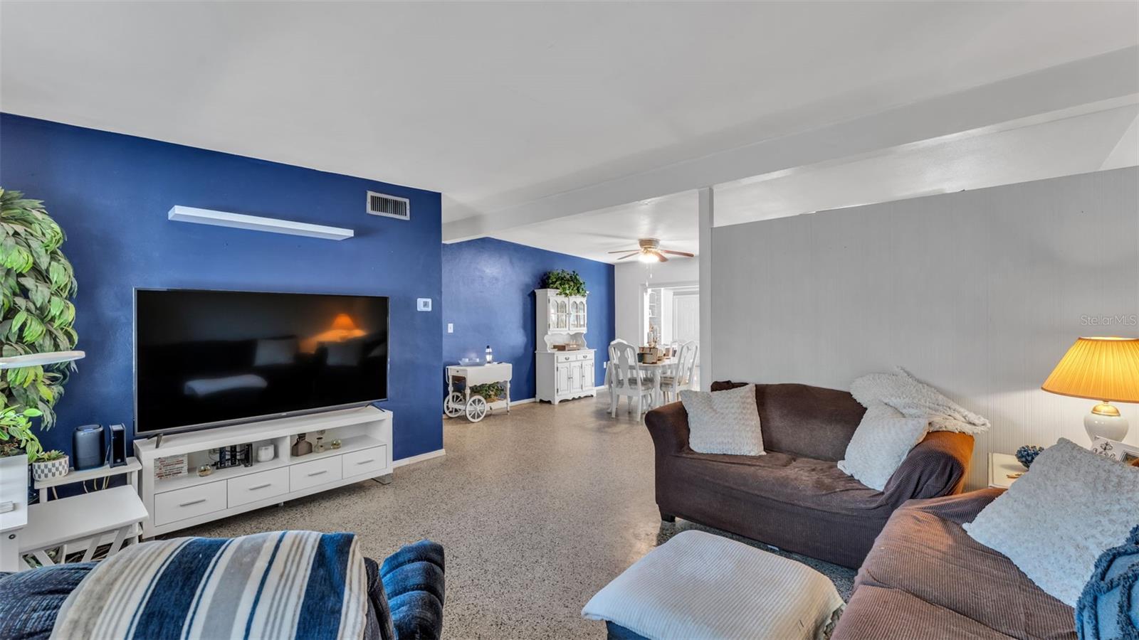 Image 18 of 48 For 310 17th Street Ne