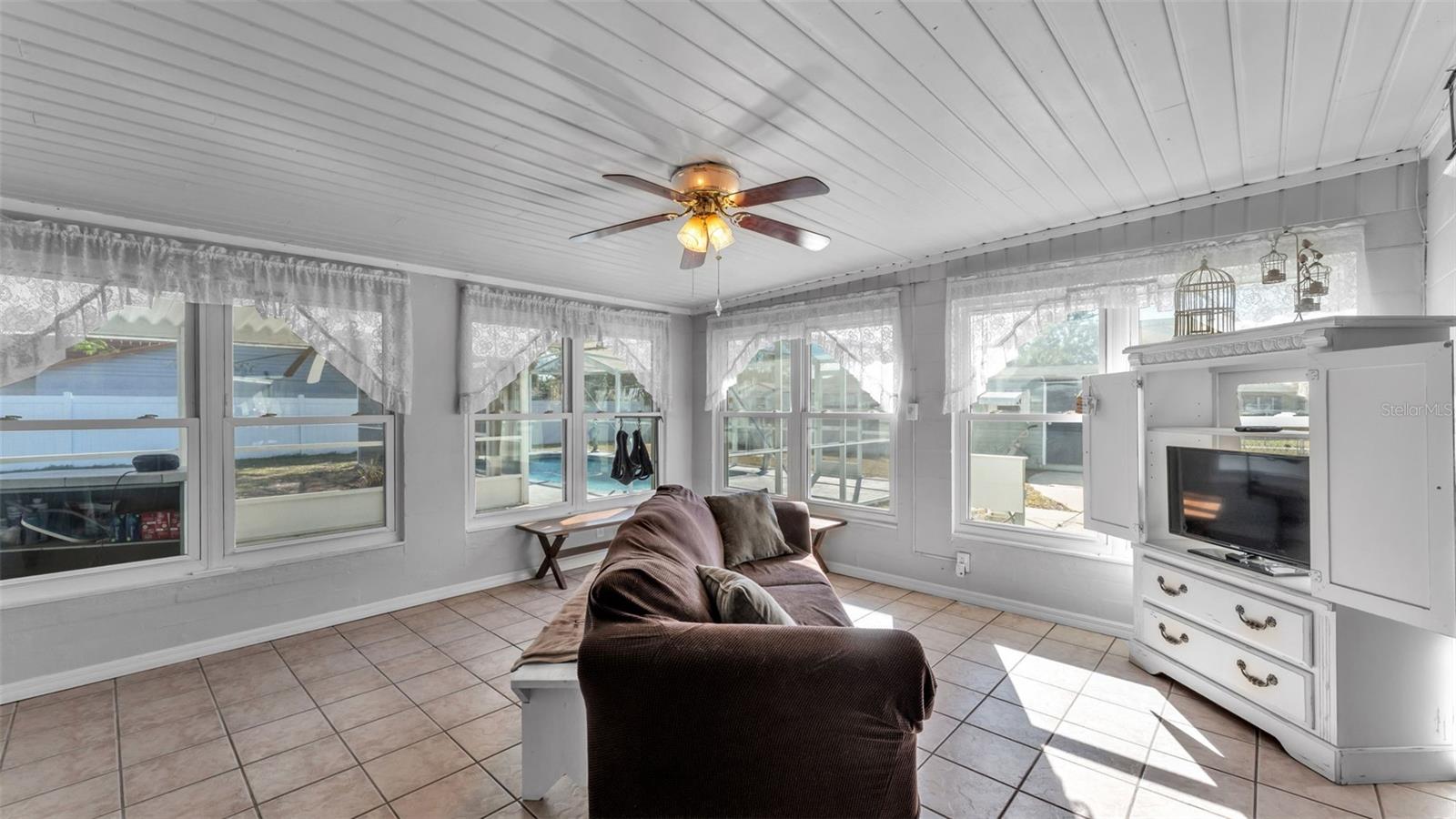 Image 21 of 48 For 310 17th Street Ne