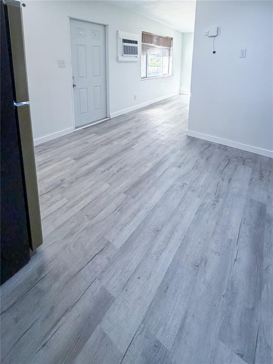 Image 4 of 32 For 319 Leta Street