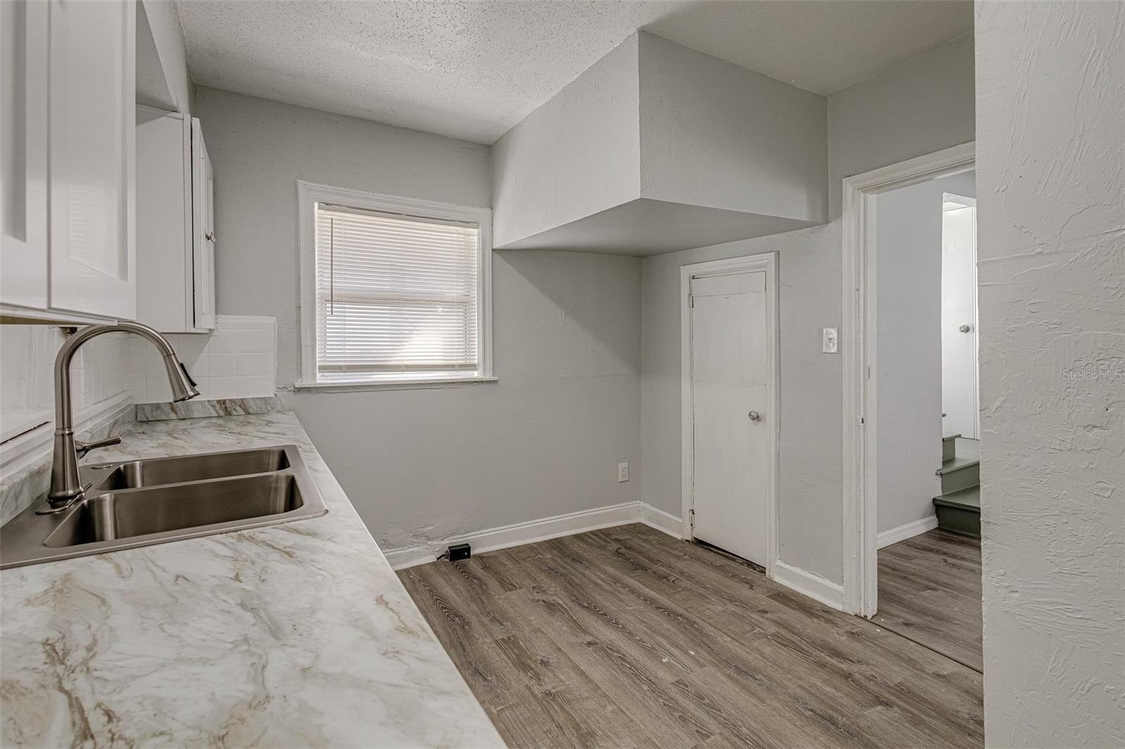 Image 12 of 41 For 875 19th Avenue S 1-2