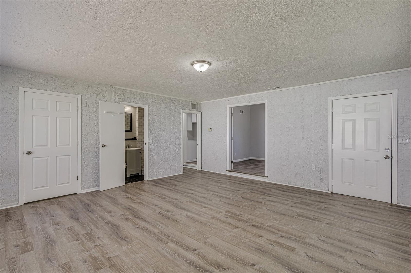 Image 13 of 41 For 875 19th Avenue S 1-2