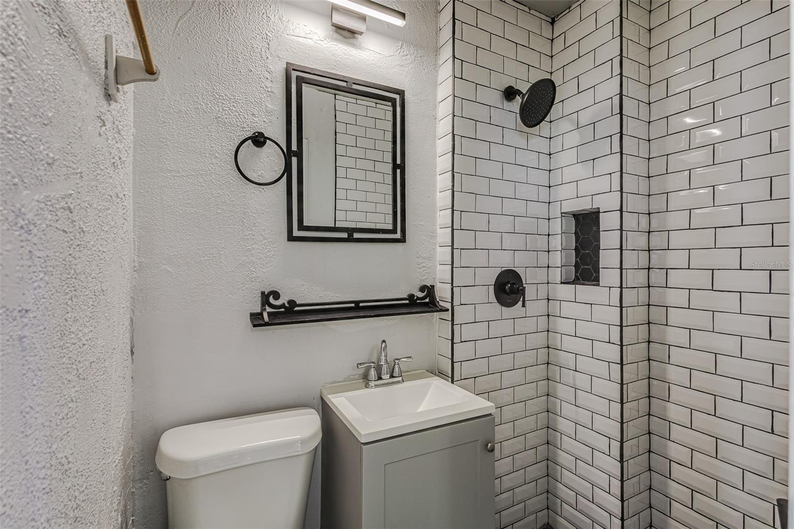 Image 14 of 41 For 875 19th Avenue S 1-2