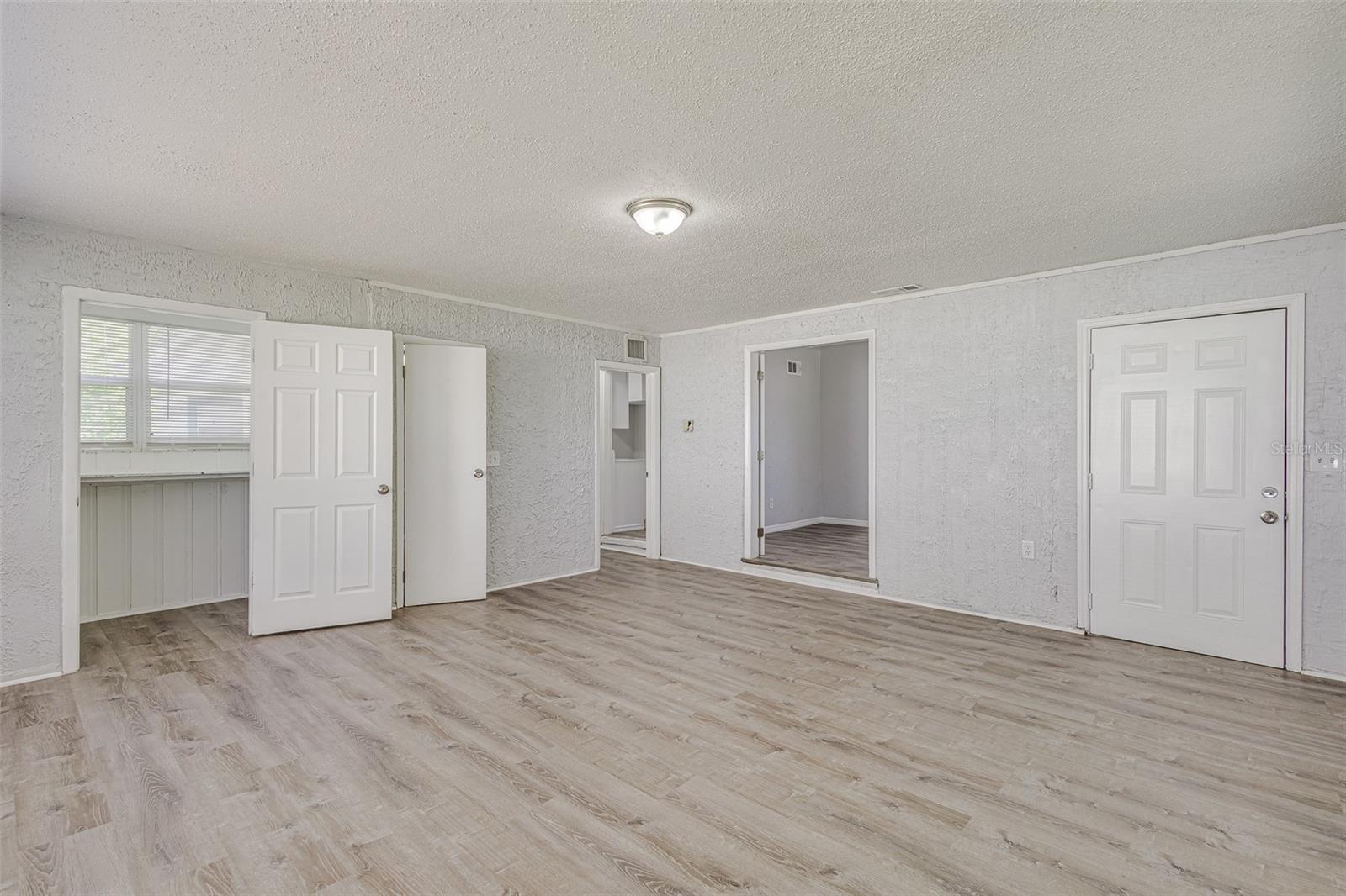 Image 17 of 41 For 875 19th Avenue S 1-2