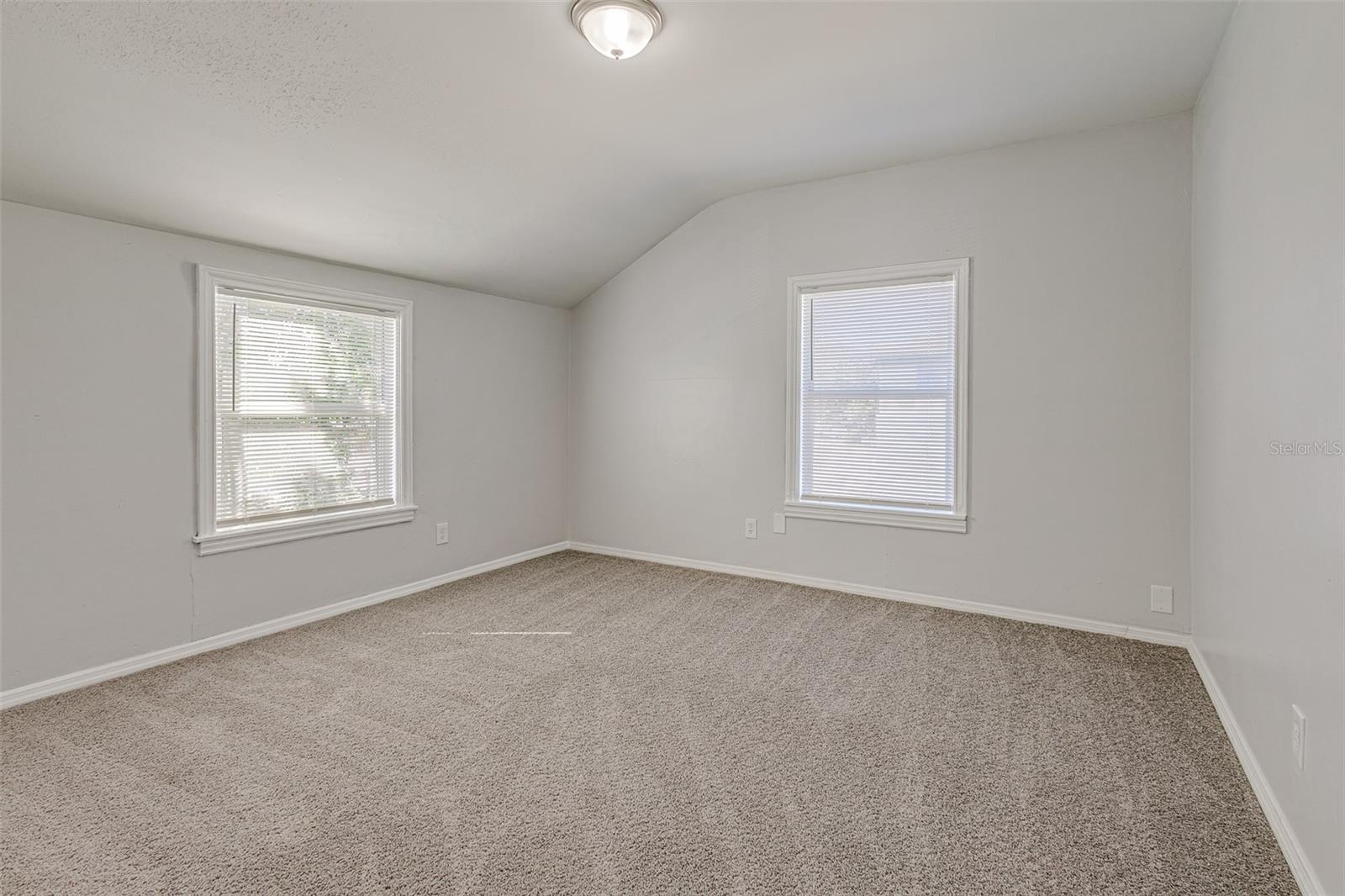 Image 19 of 41 For 875 19th Avenue S 1-2