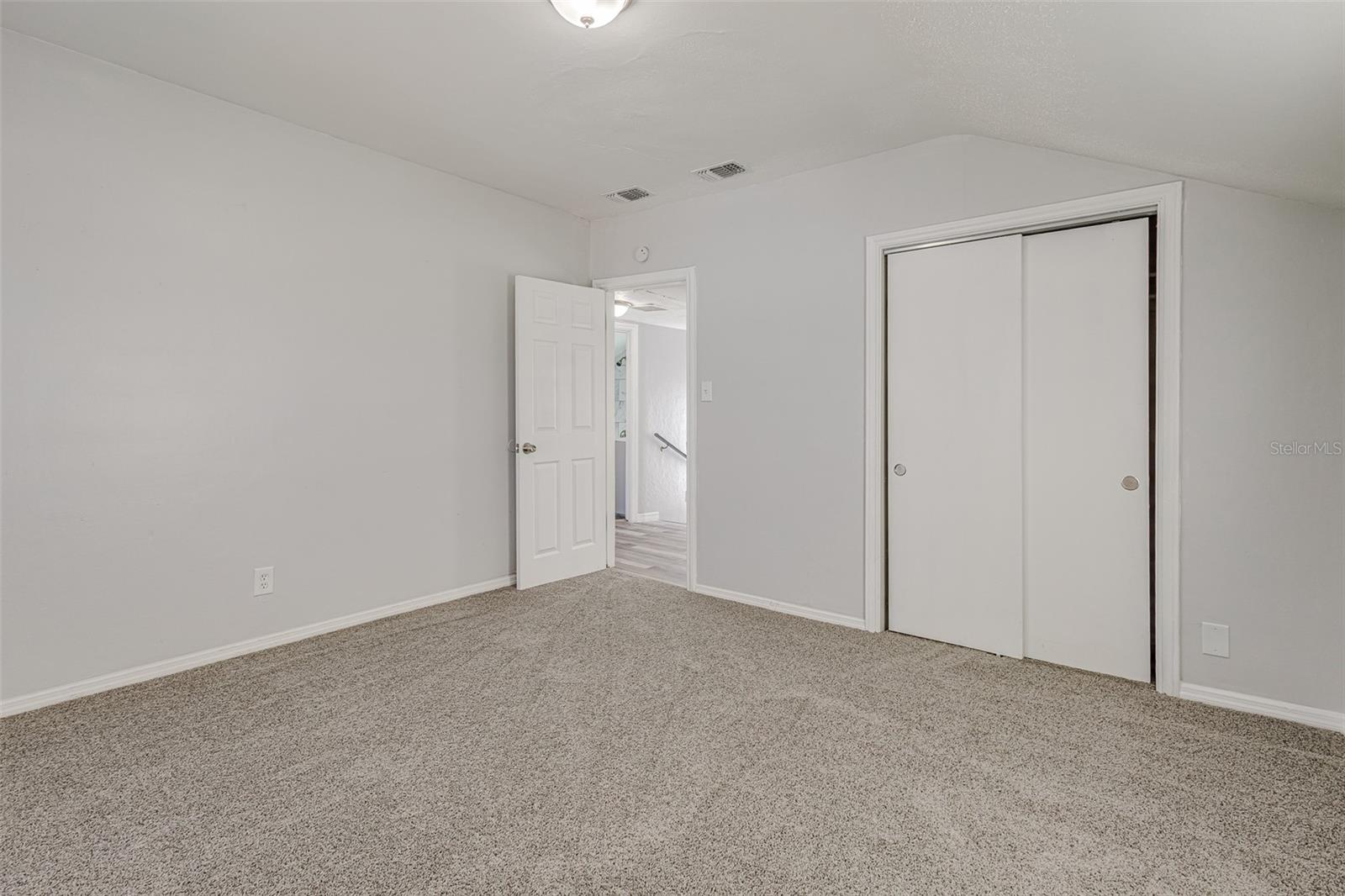 Image 20 of 41 For 875 19th Avenue S 1-2