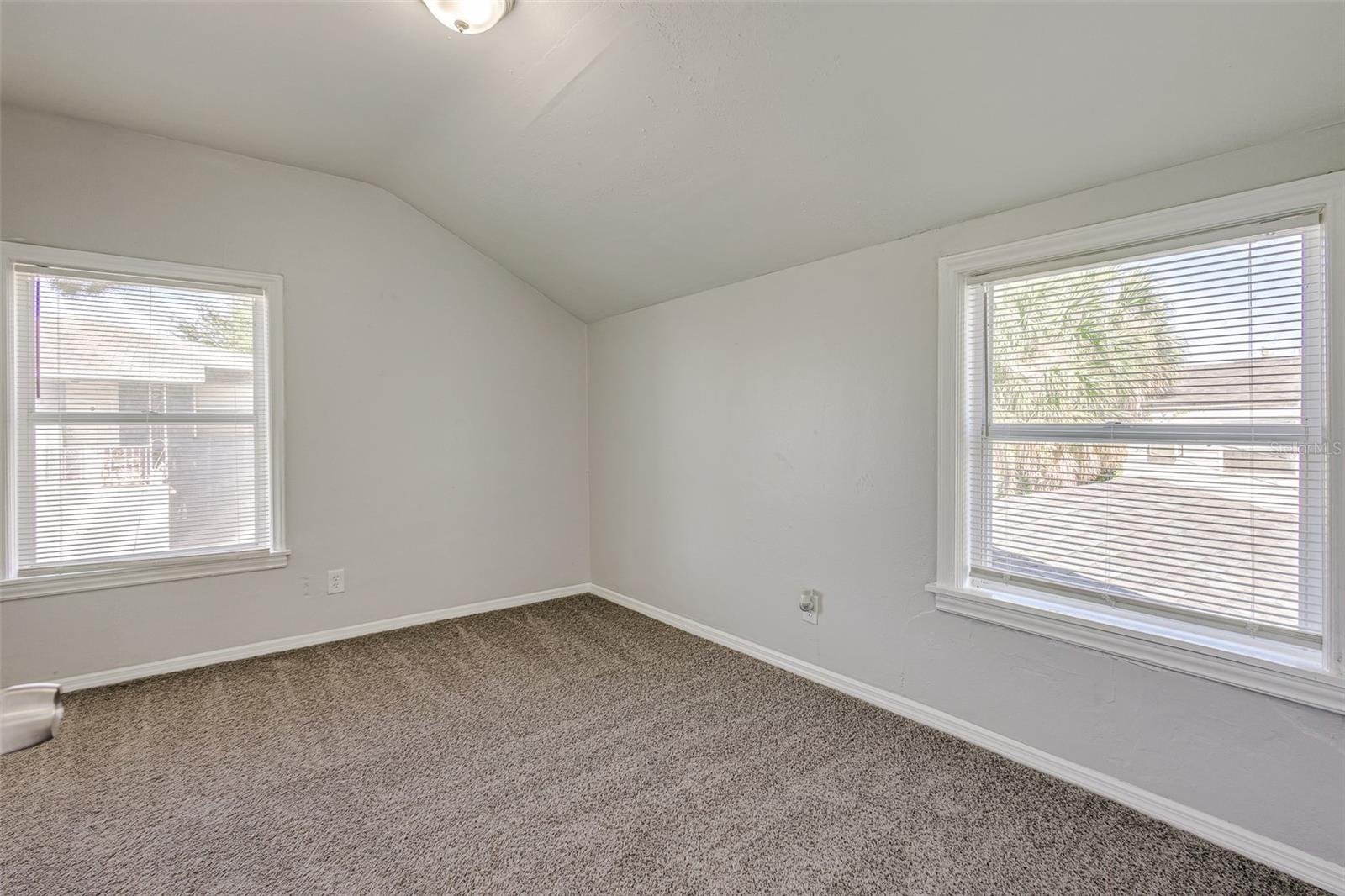 Image 25 of 41 For 875 19th Avenue S 1-2