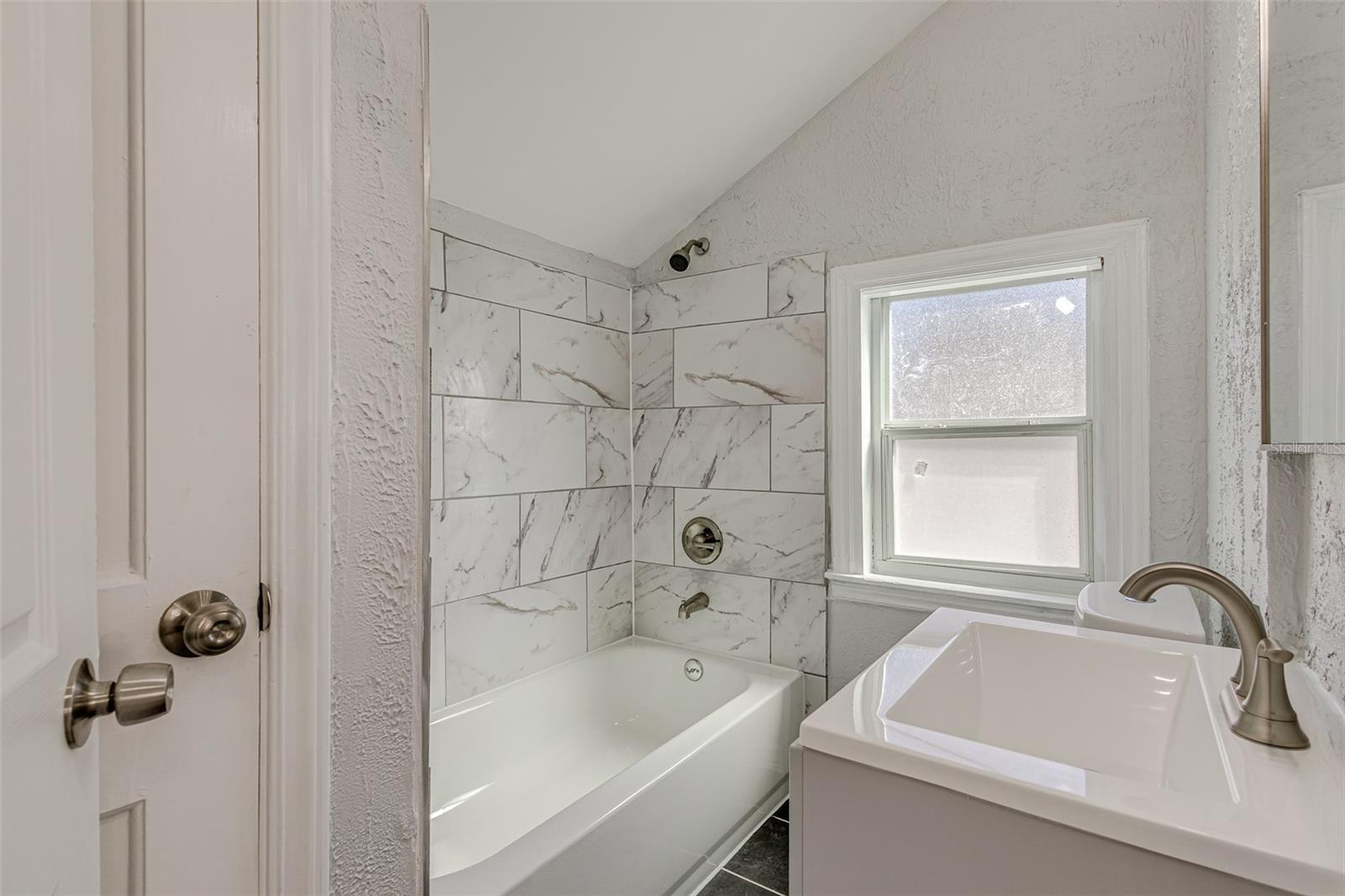 Image 26 of 41 For 875 19th Avenue S 1-2