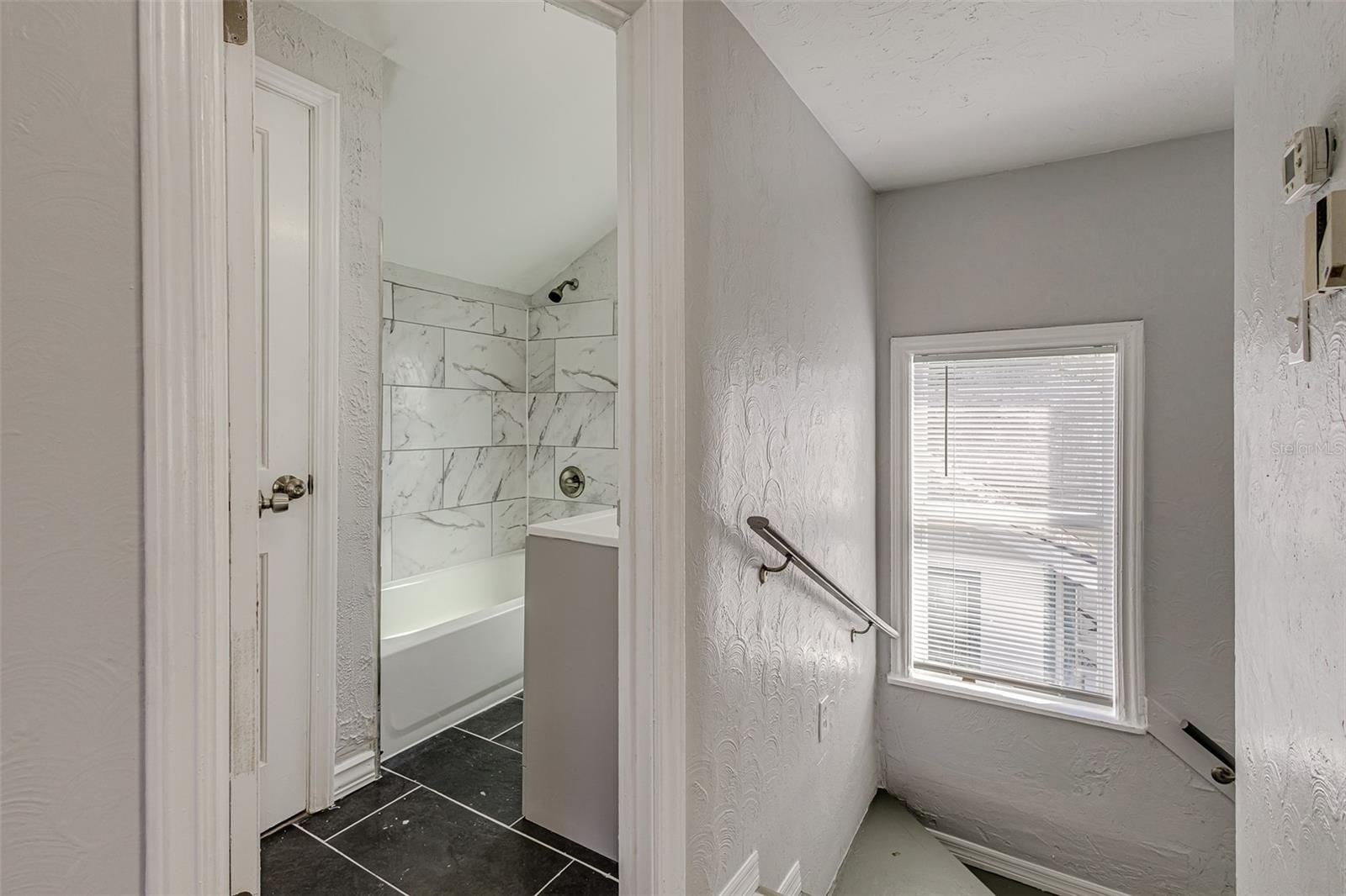 Image 27 of 41 For 875 19th Avenue S 1-2