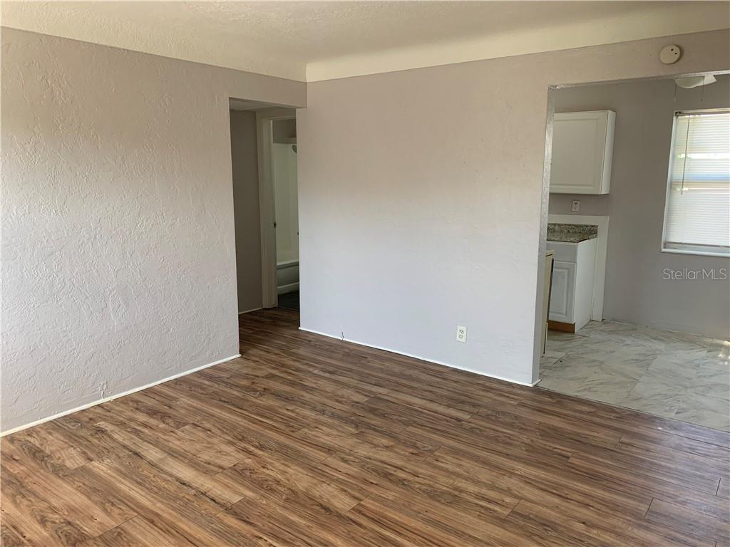 Image 30 of 41 For 875 19th Avenue S 1-2