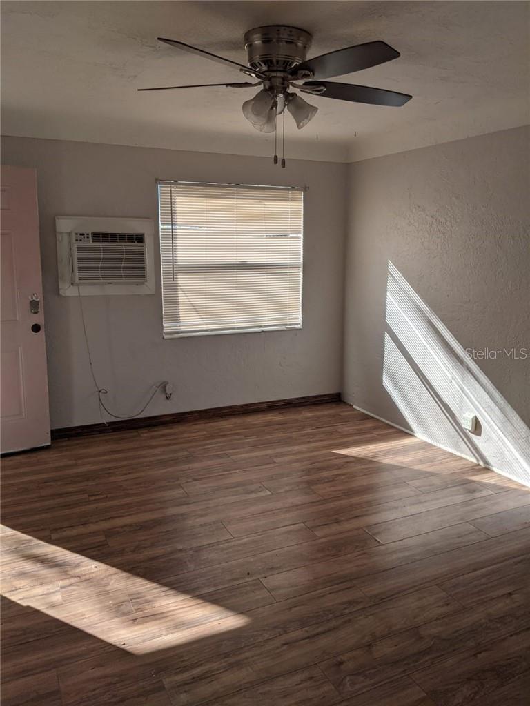 Image 31 of 41 For 875 19th Avenue S 1-2