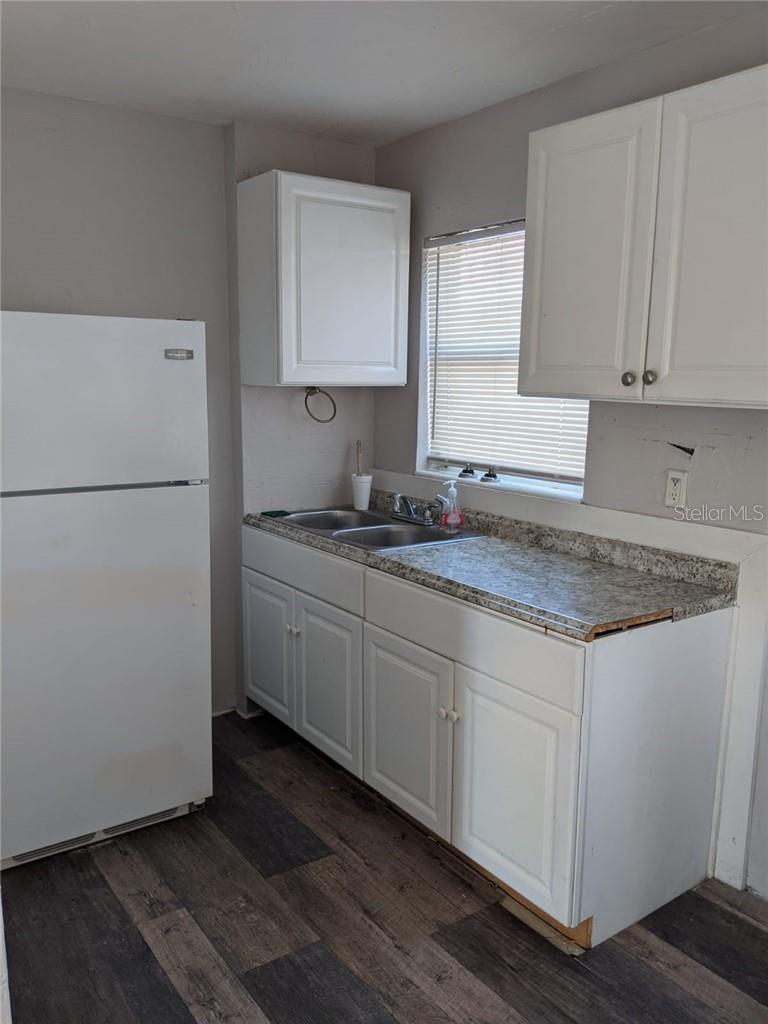 Image 33 of 41 For 875 19th Avenue S 1-2